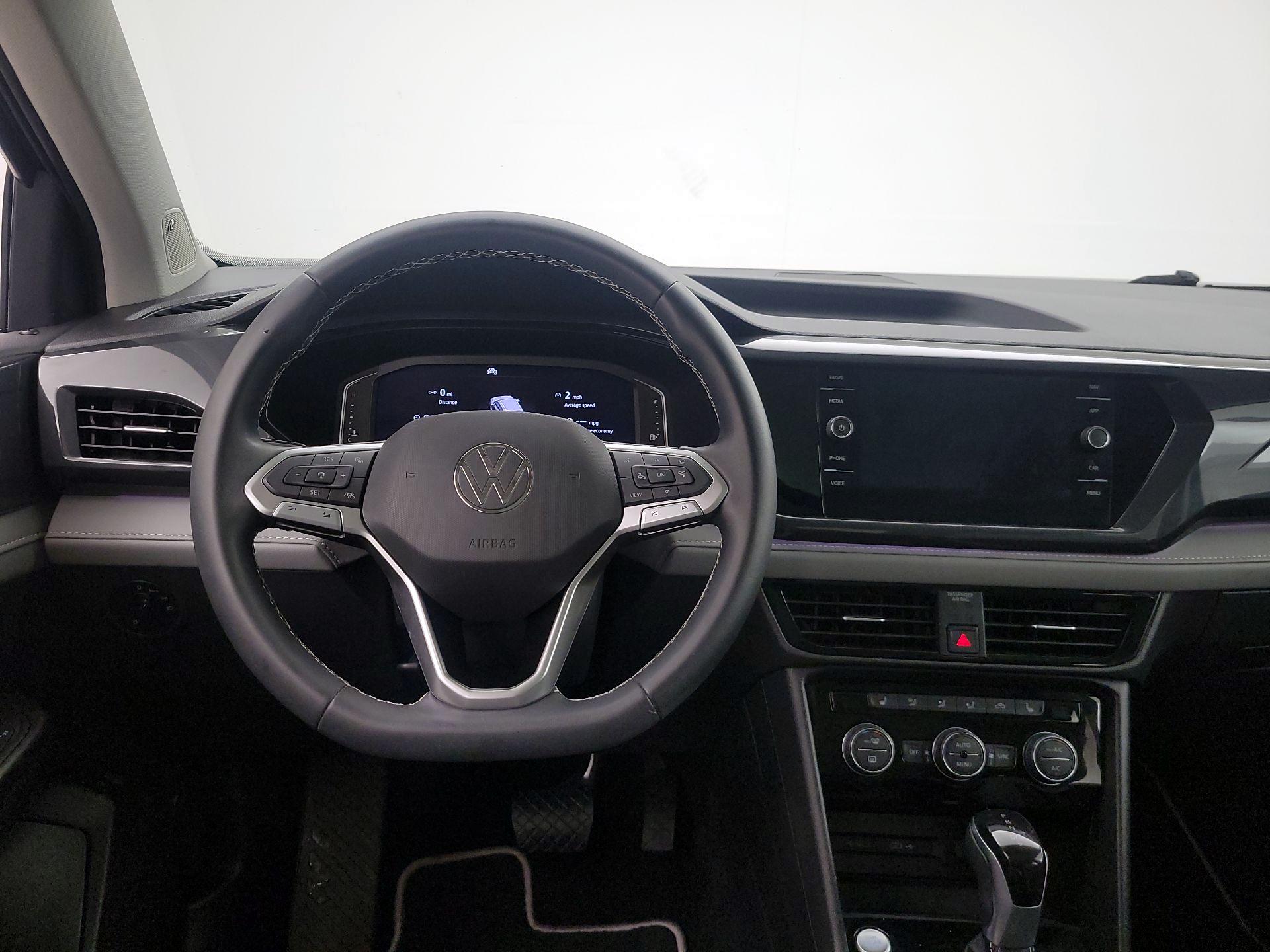 Thumbnail: 2023 Volkswagen Taos - 10