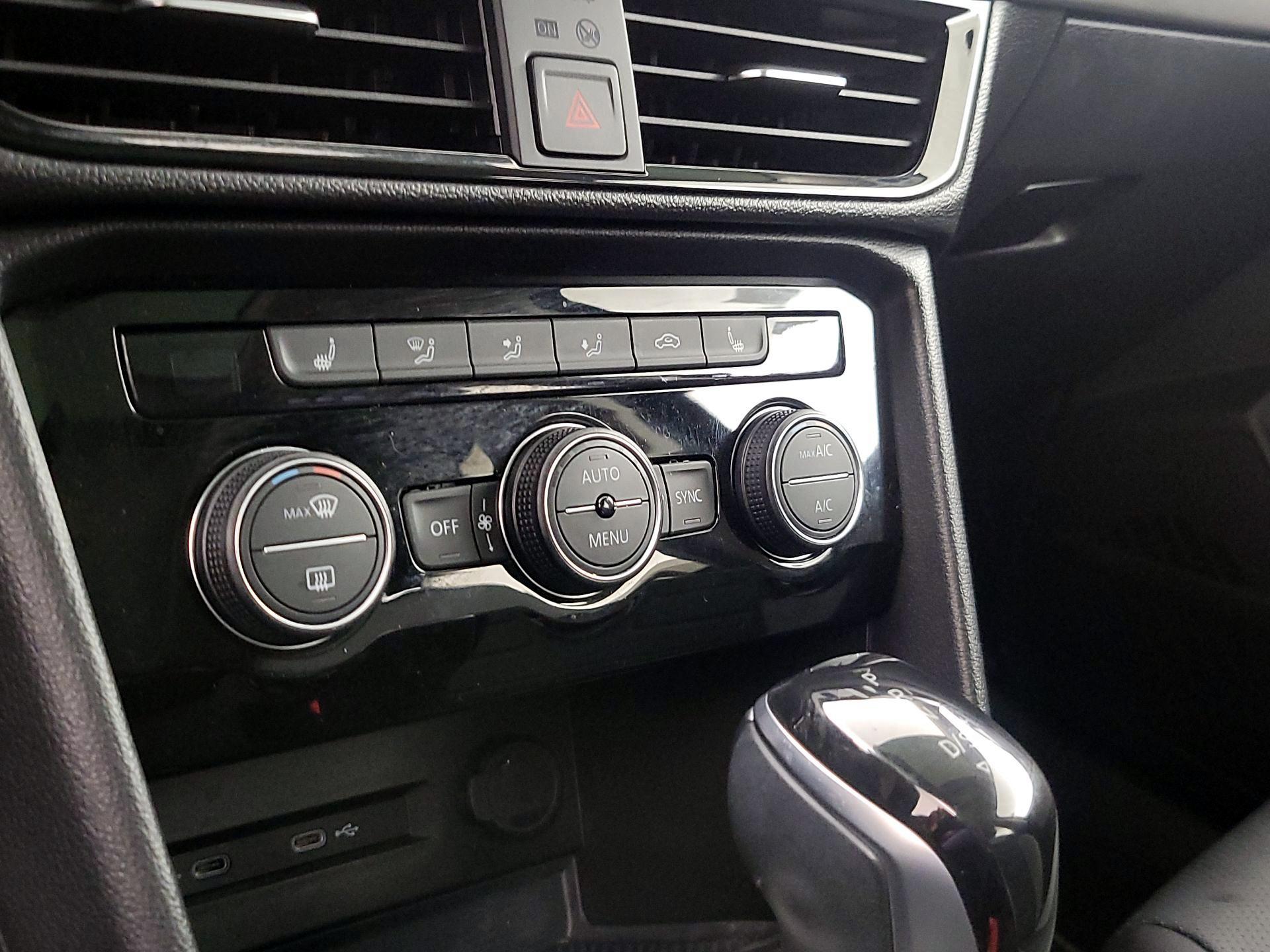 Thumbnail: 2023 Volkswagen Taos - 17