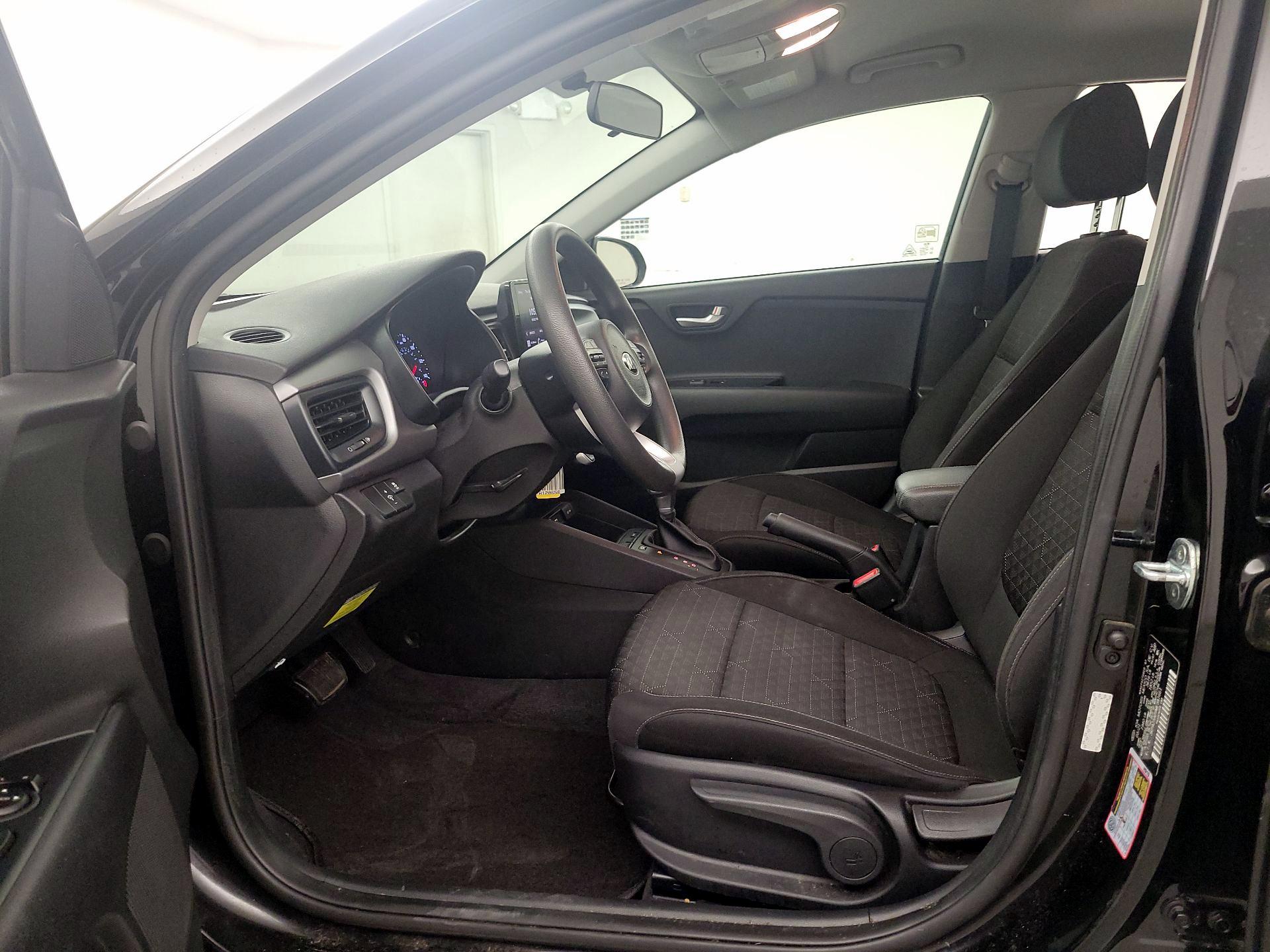 Thumbnail: 2021 Kia Rio5 - 11