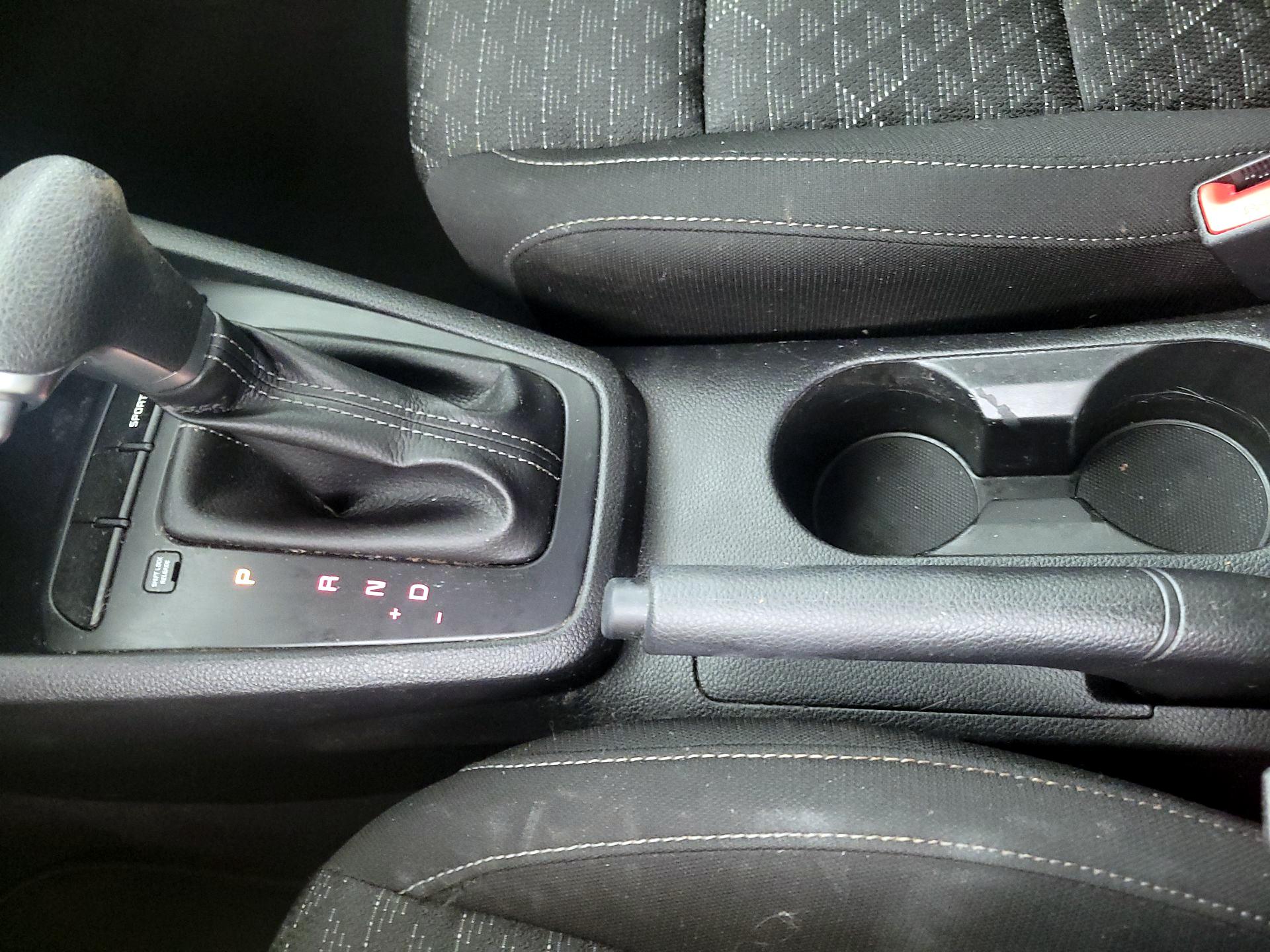 Thumbnail: 2021 Kia Rio5 - 17