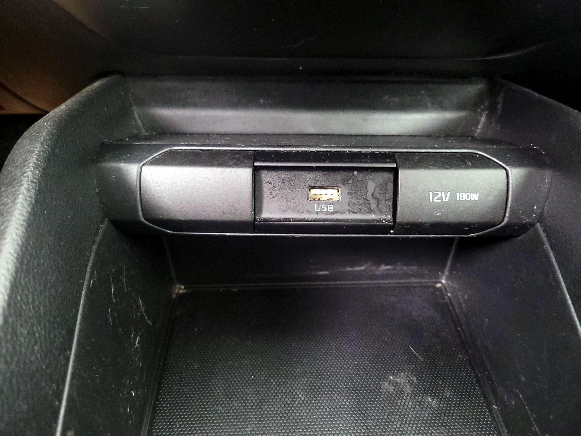 Thumbnail: 2021 Kia Rio5 - 18