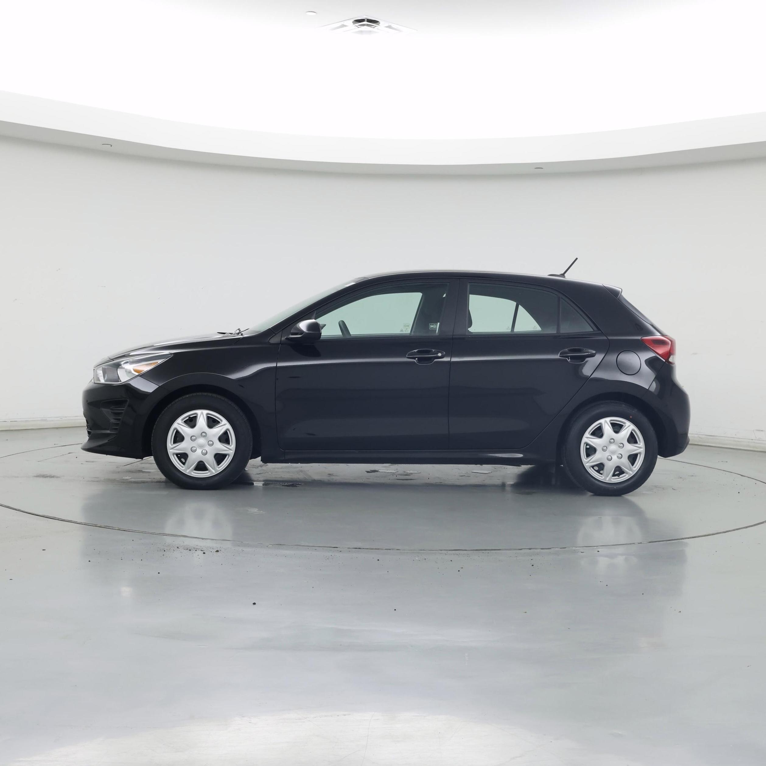 Thumbnail: 2021 Kia Rio5 - 3