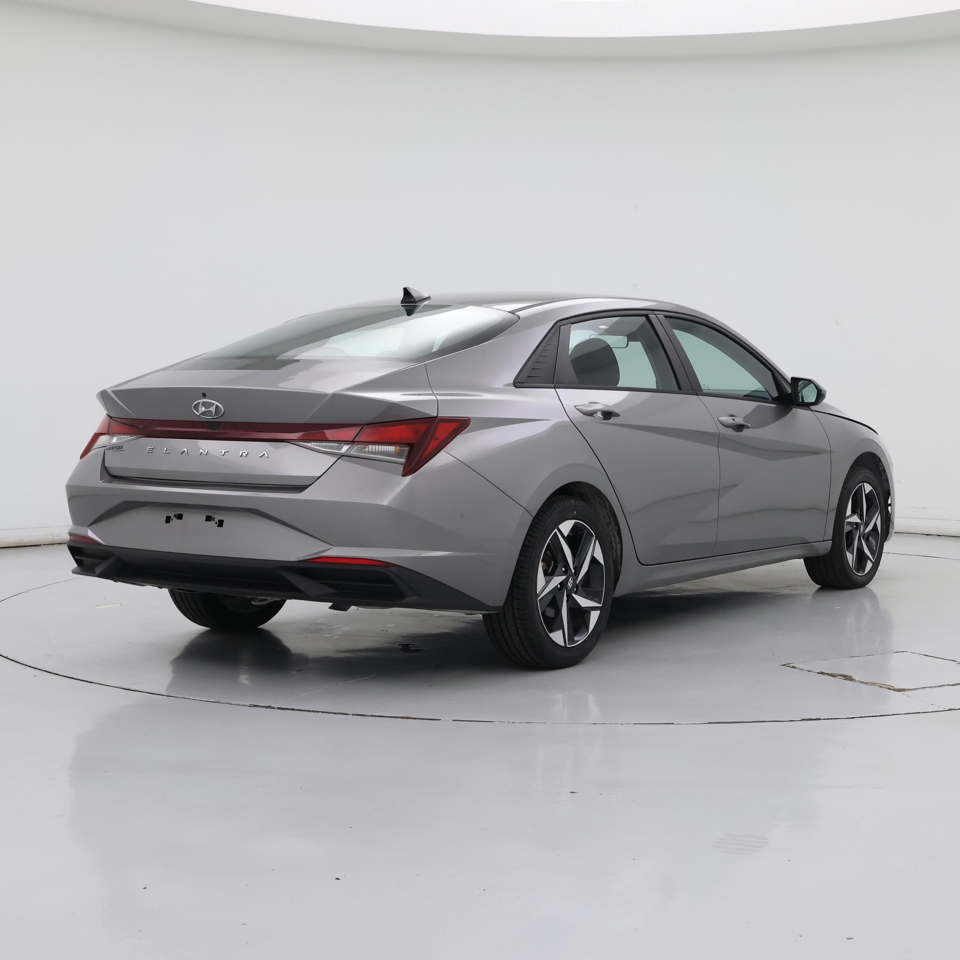 Thumbnail: 2023 Hyundai Elantra - 8