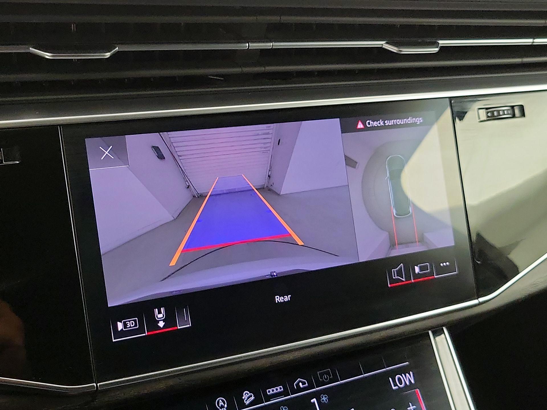 Thumbnail: 2023 Audi Q7 - 15