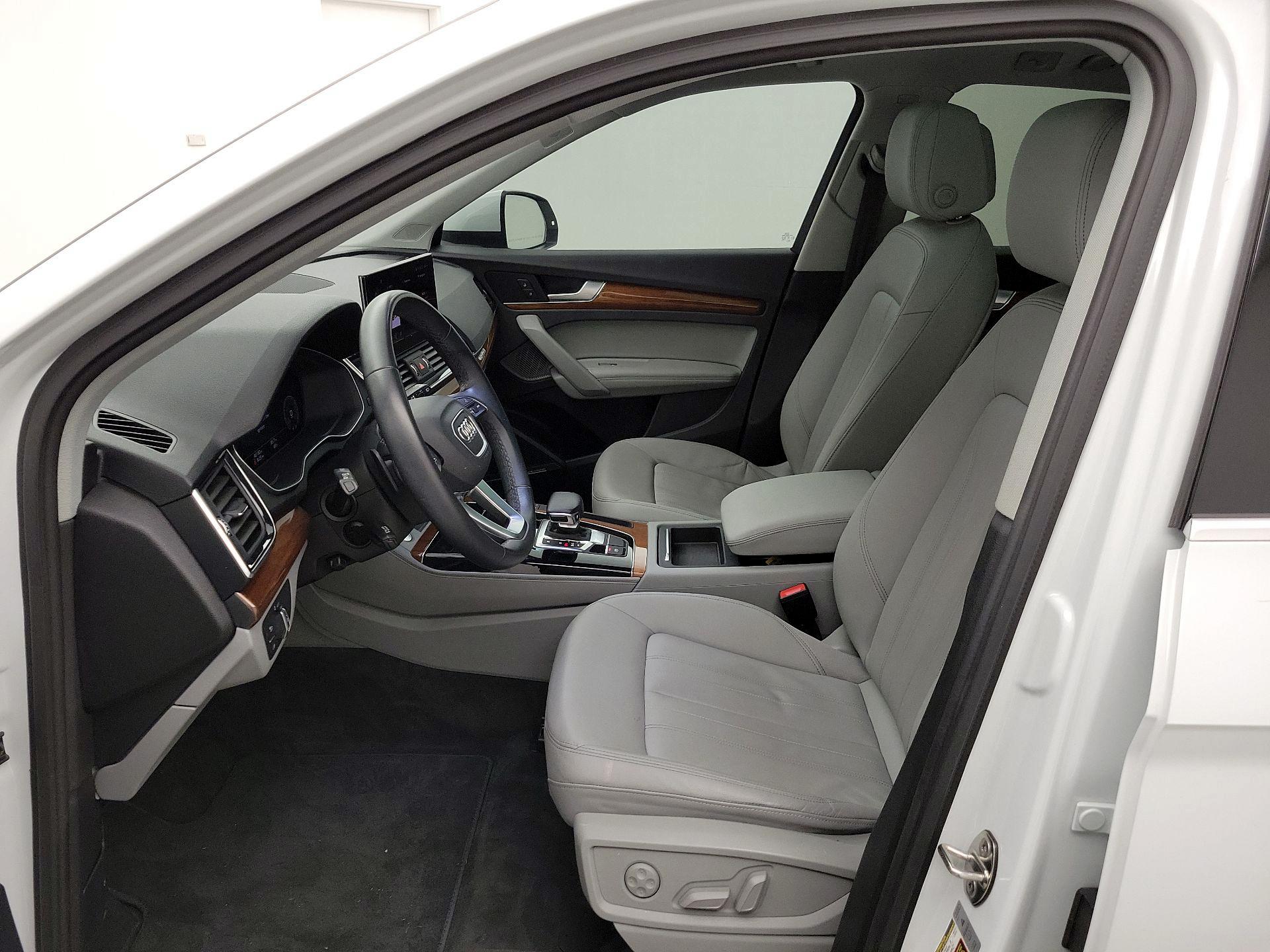 Thumbnail: 2022 Audi Q5 - 11