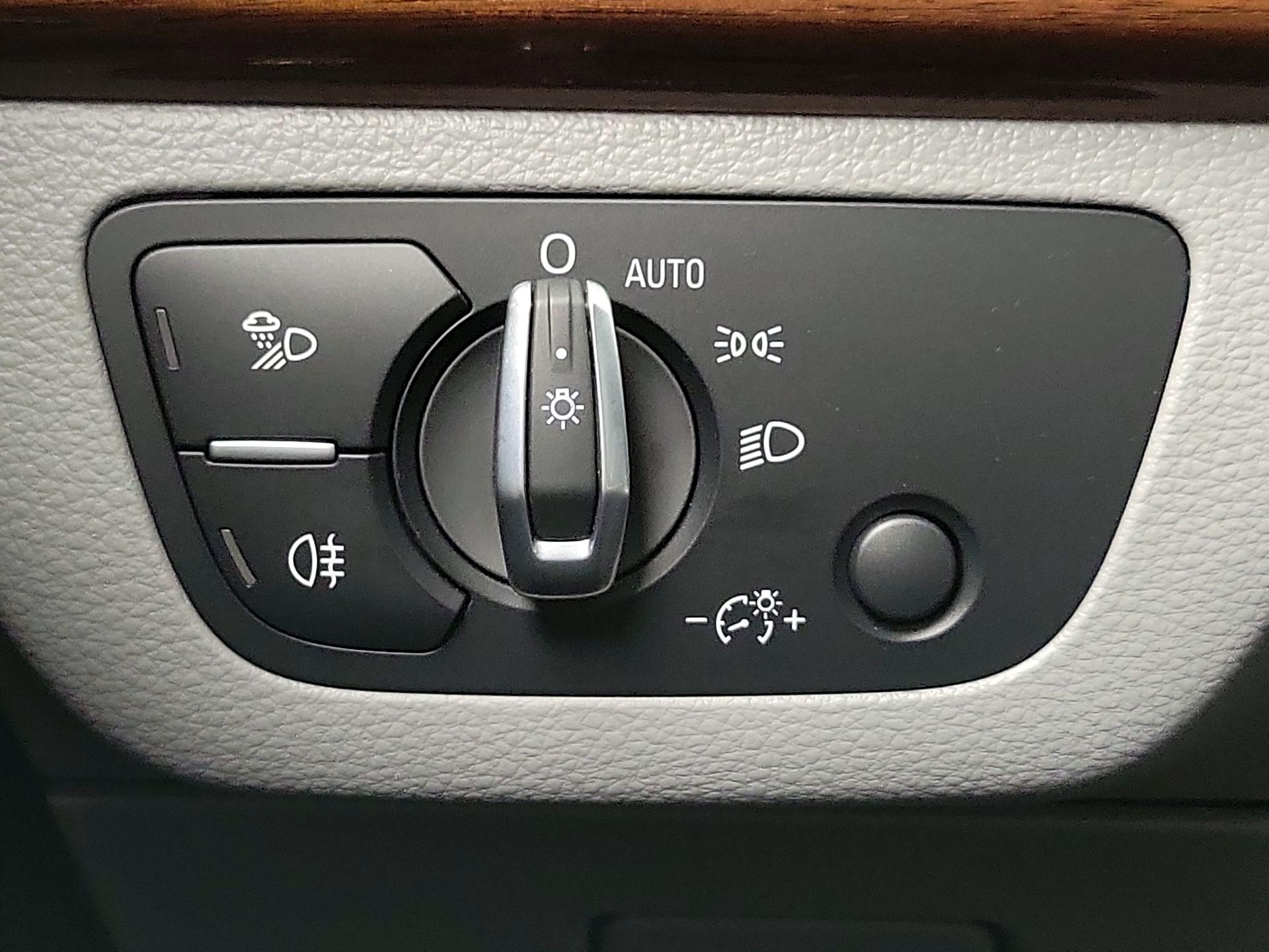 Thumbnail: 2022 Audi Q5 - 13