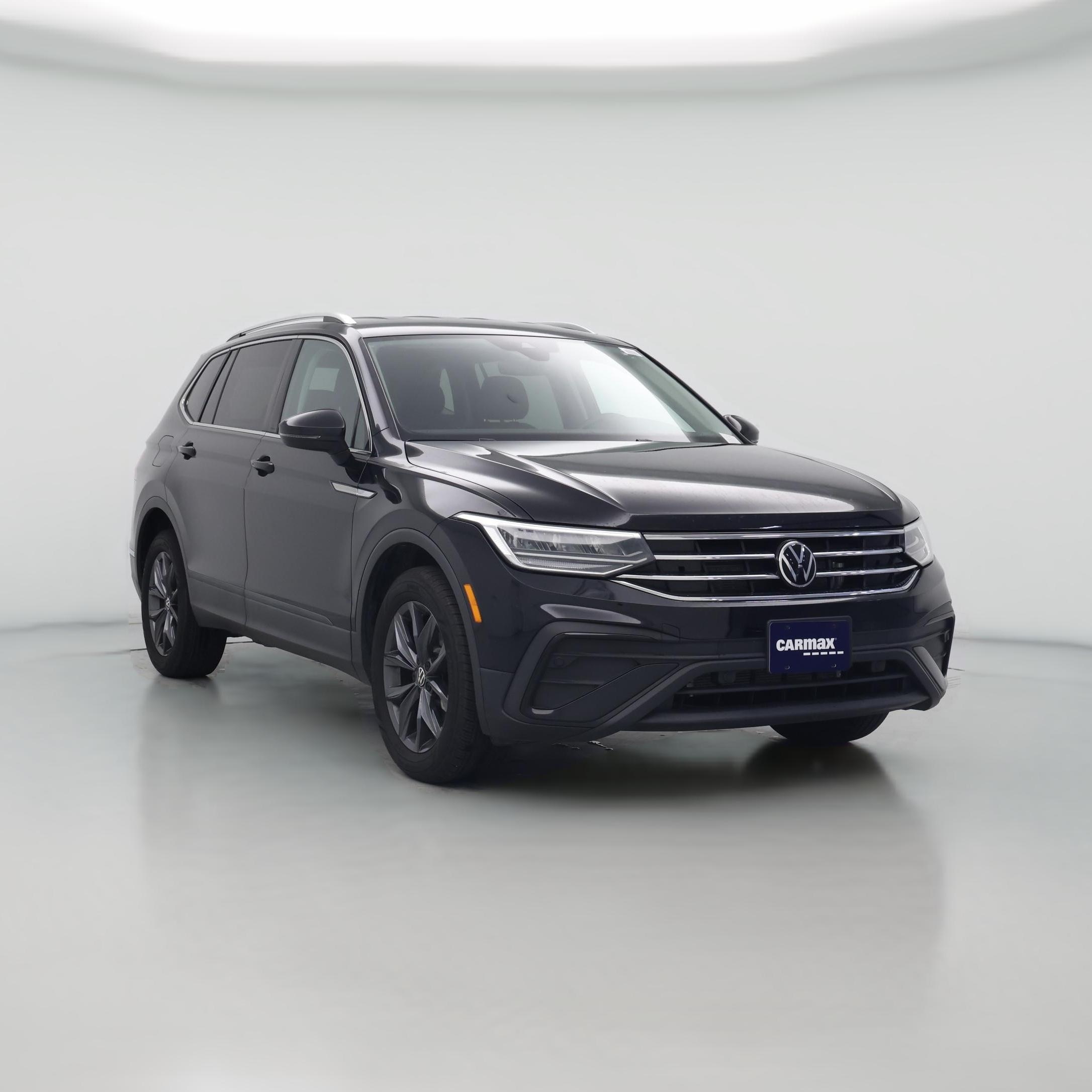 Thumbnail: 2023 Volkswagen Tiguan - 1