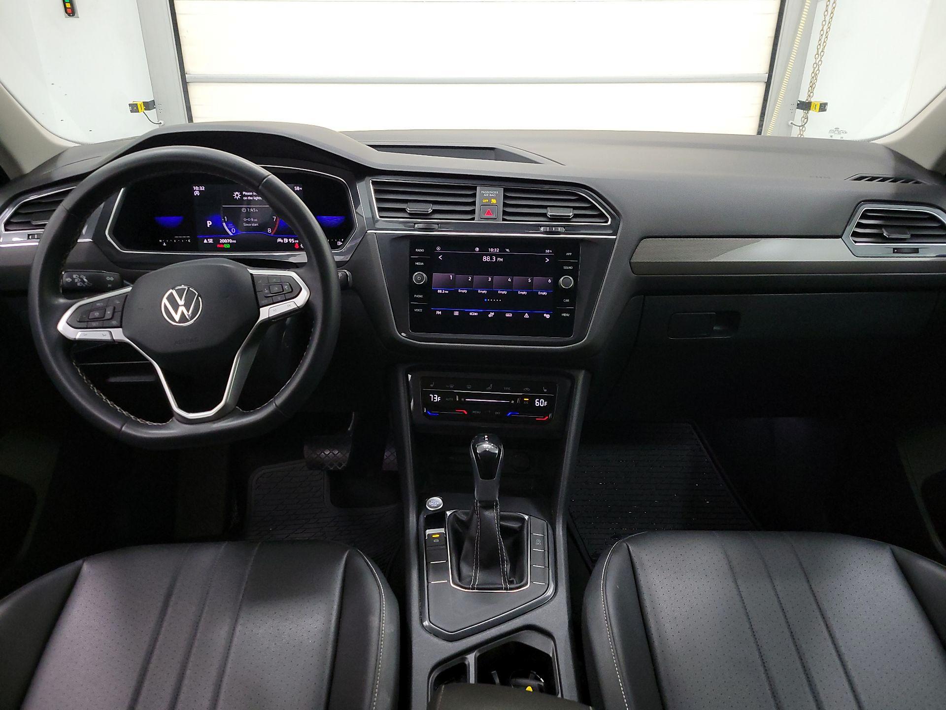 Thumbnail: 2023 Volkswagen Tiguan - 9