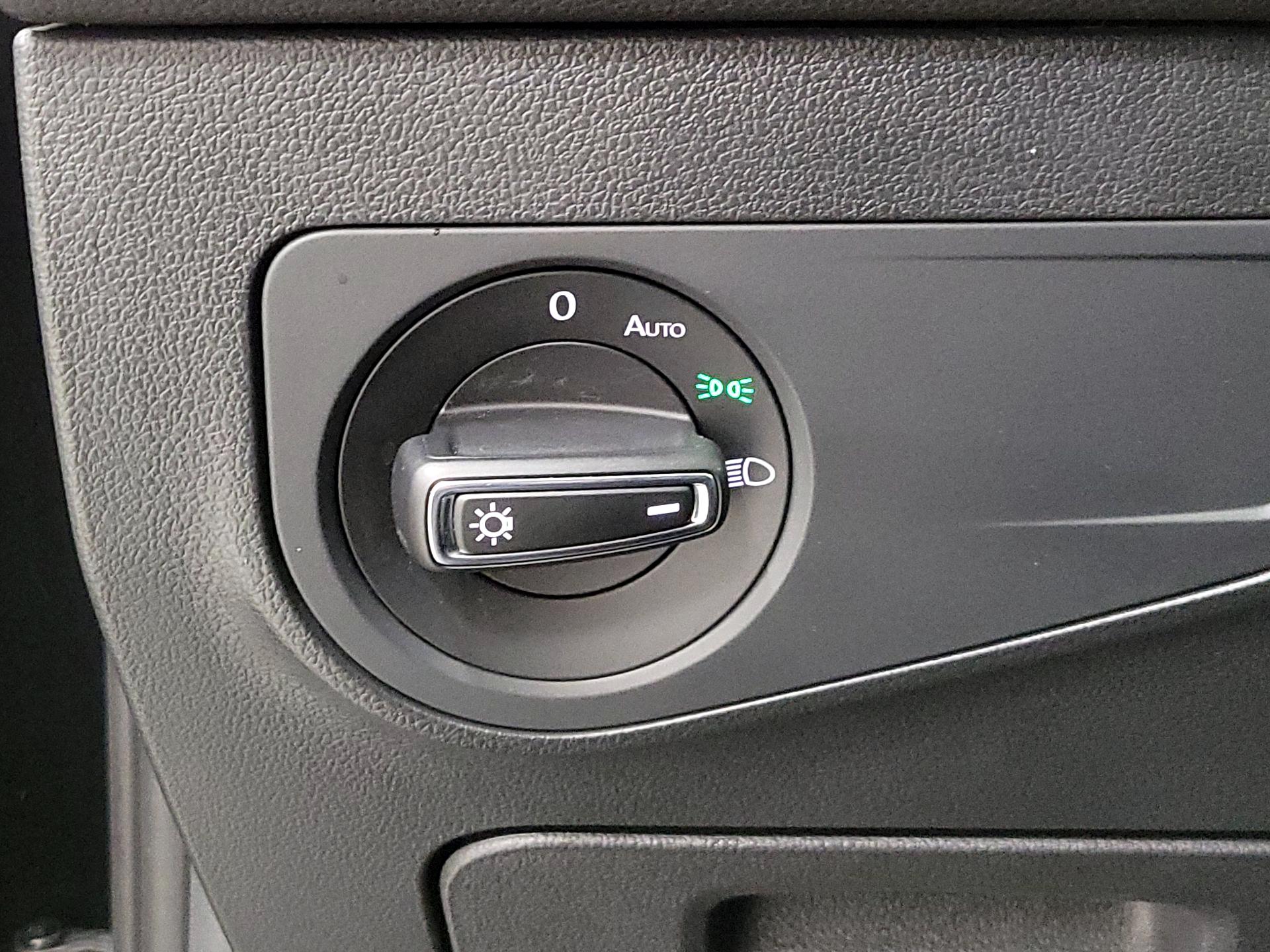 Thumbnail: 2023 Volkswagen Tiguan - 13