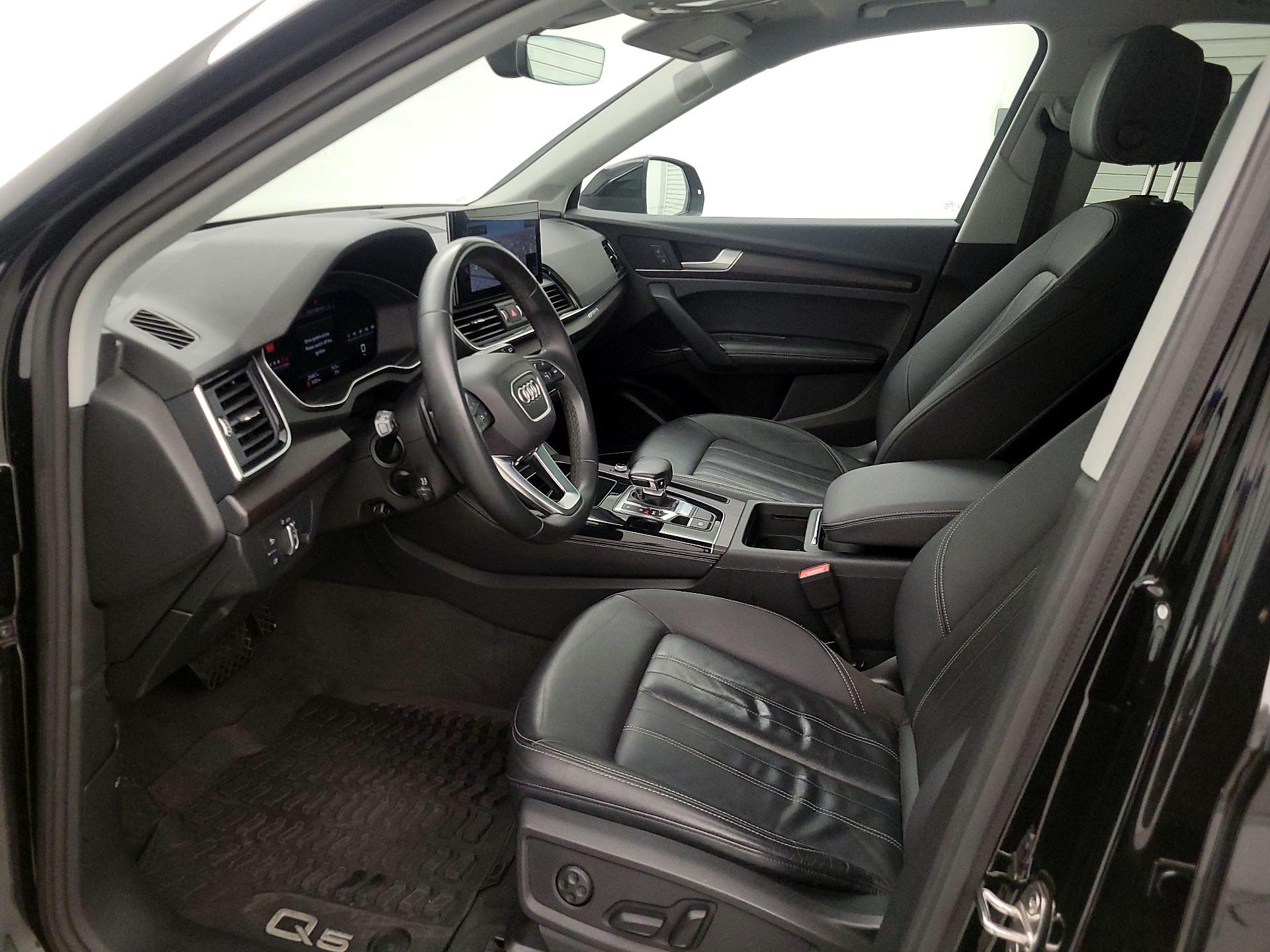 Thumbnail: 2022 Audi Q5 - 11