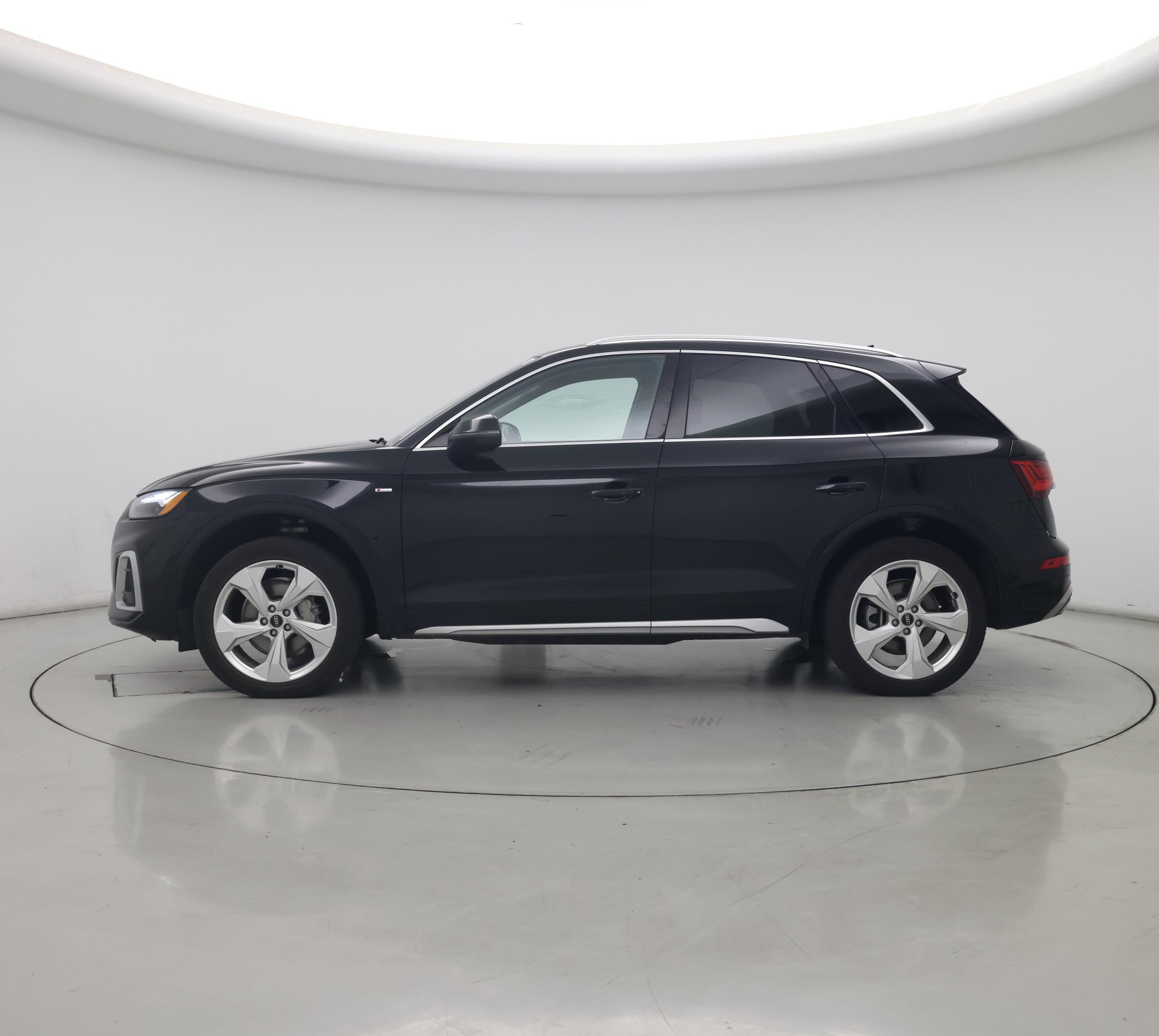 Thumbnail: 2022 Audi Q5 - 3