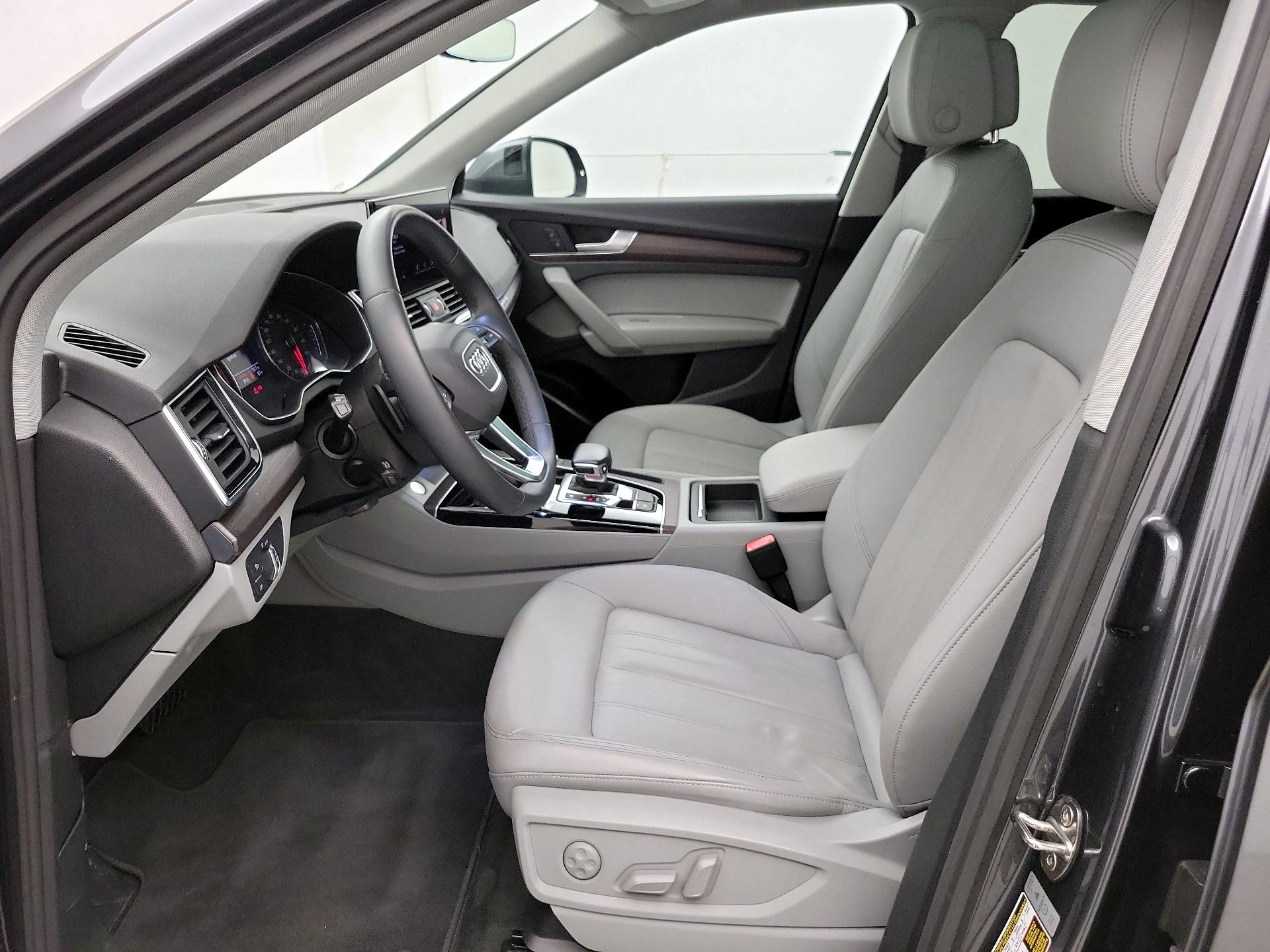 Thumbnail: 2022 Audi Q5 - 11