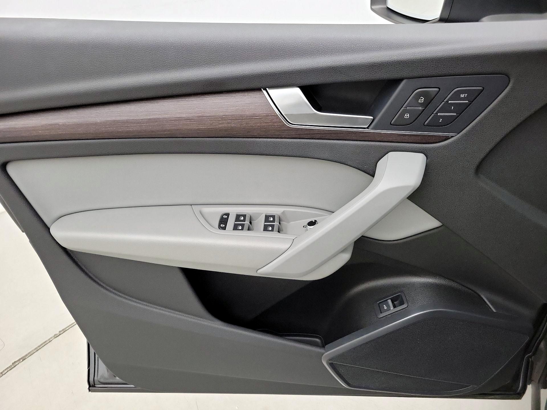 Thumbnail: 2022 Audi Q5 - 12