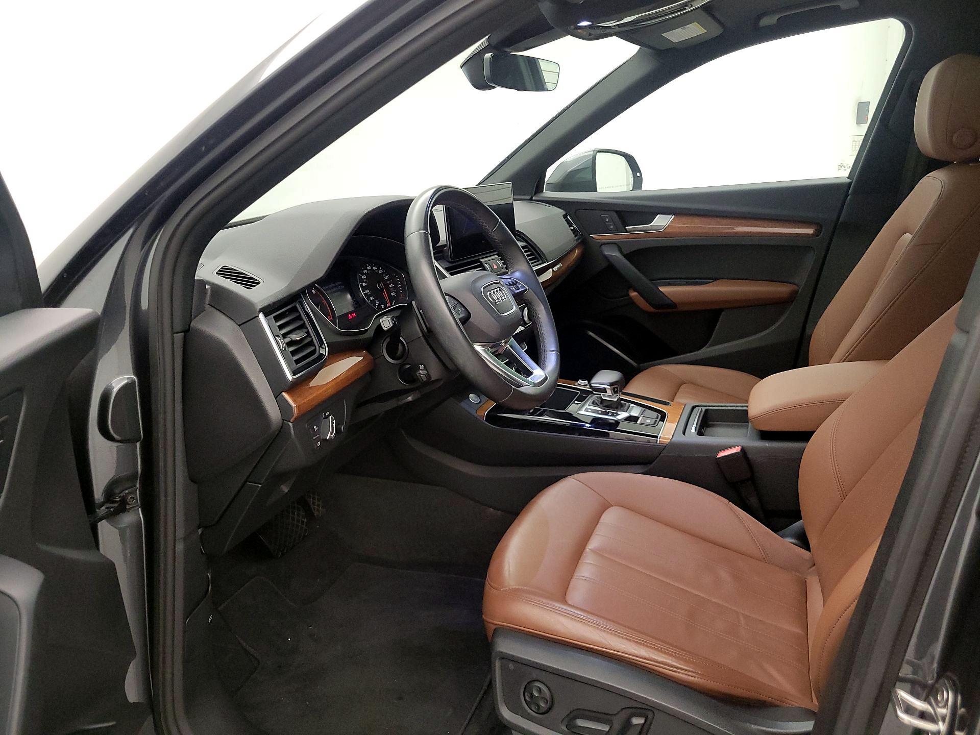 Thumbnail: 2022 Audi Q5 - 11