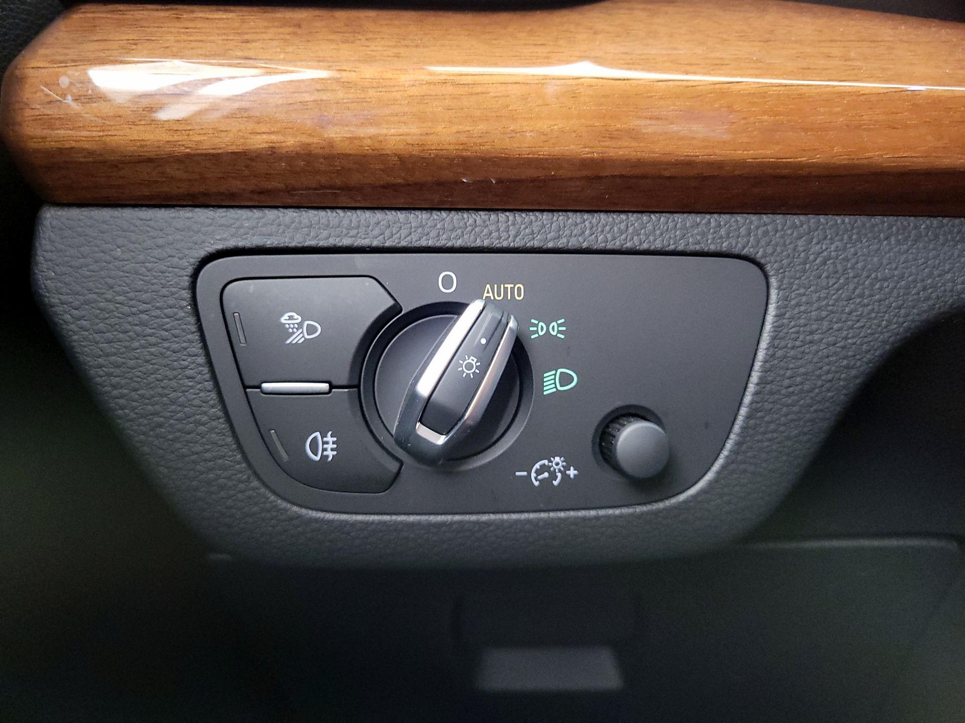 Thumbnail: 2022 Audi Q5 - 13