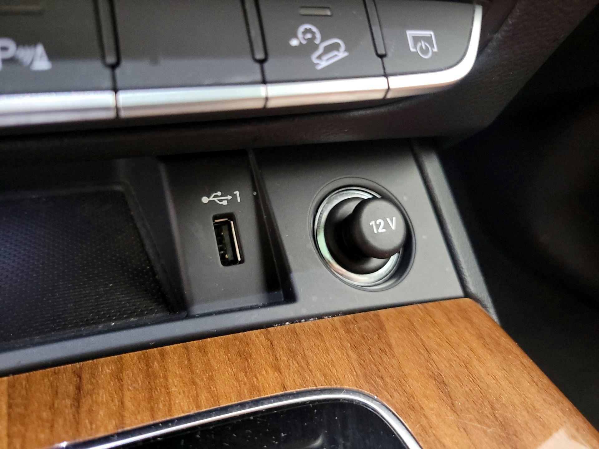 Thumbnail: 2022 Audi Q5 - 18