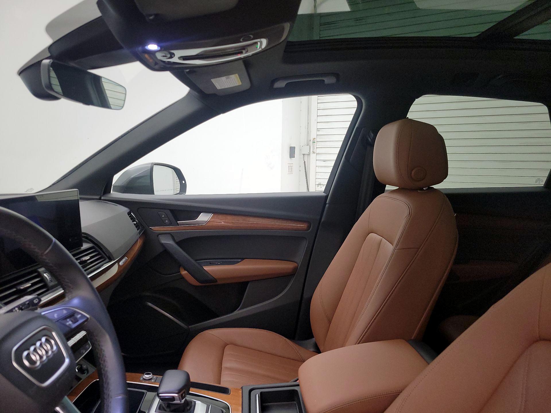 Thumbnail: 2022 Audi Q5 - 19