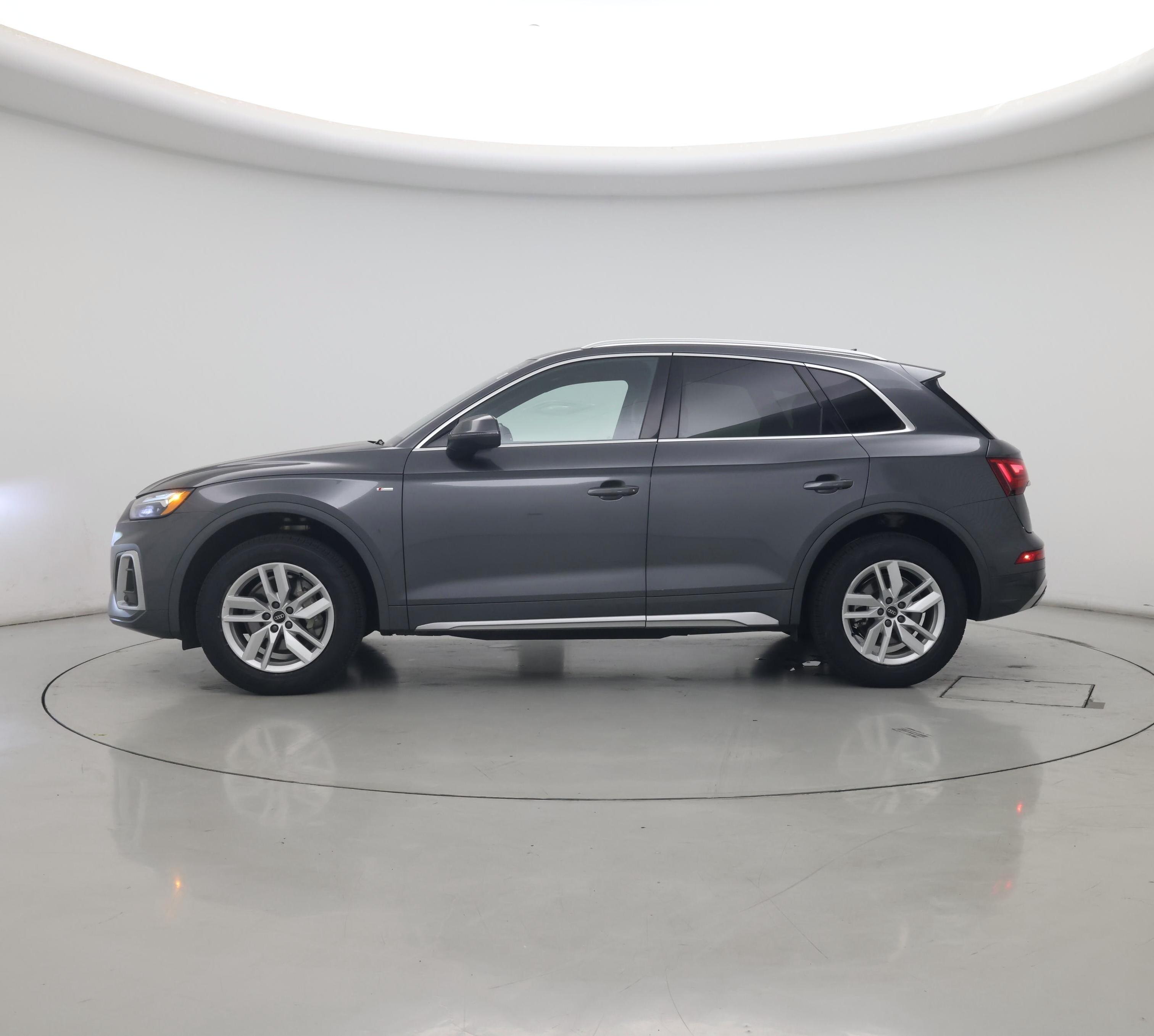 Thumbnail: 2022 Audi Q5 - 3