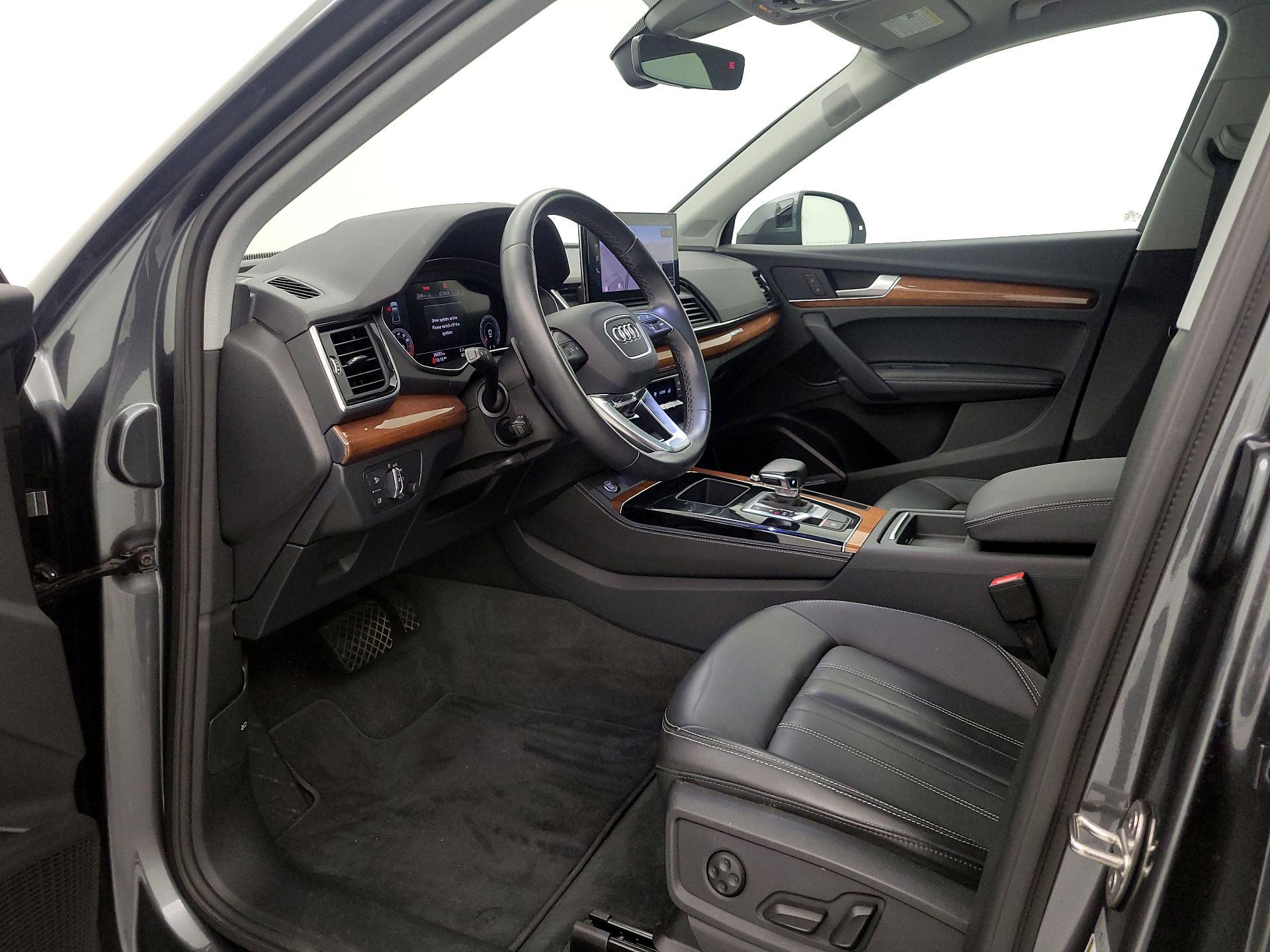 Thumbnail: 2022 Audi Q5 - 11