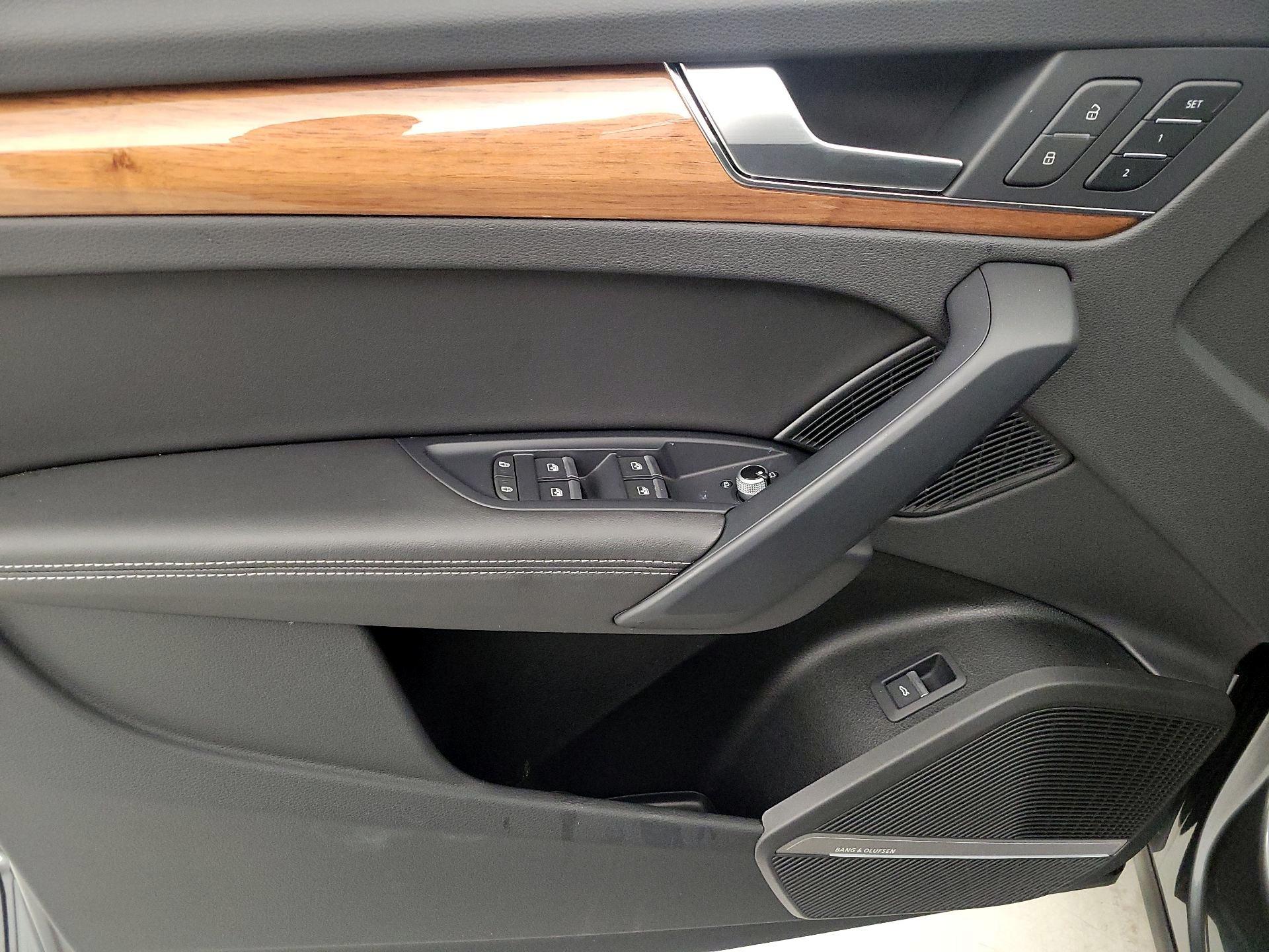 Thumbnail: 2022 Audi Q5 - 12