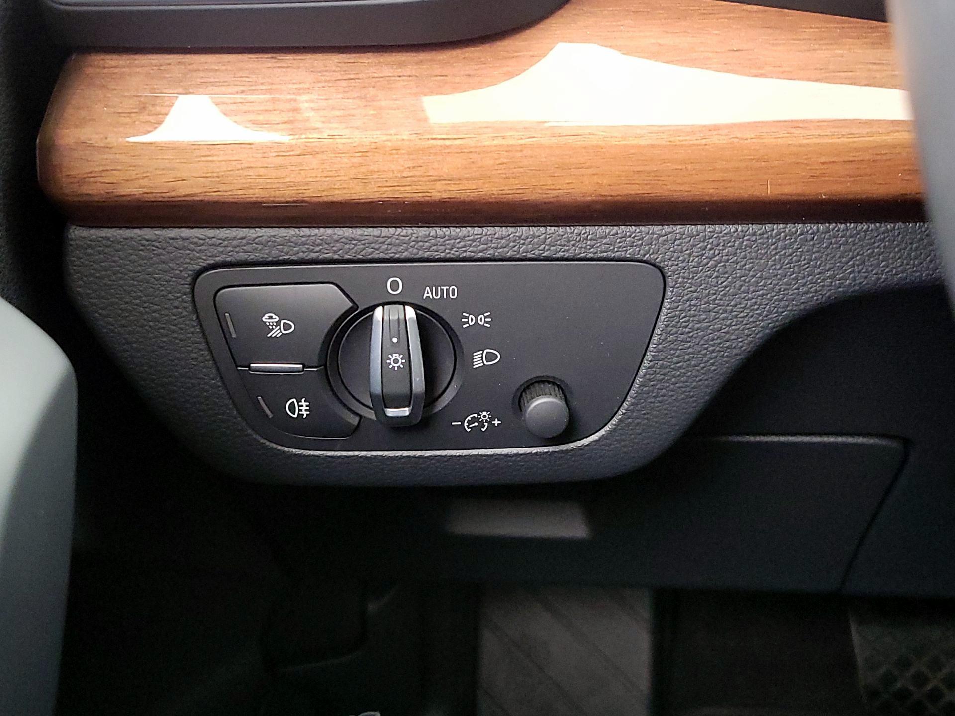 Thumbnail: 2022 Audi Q5 - 13