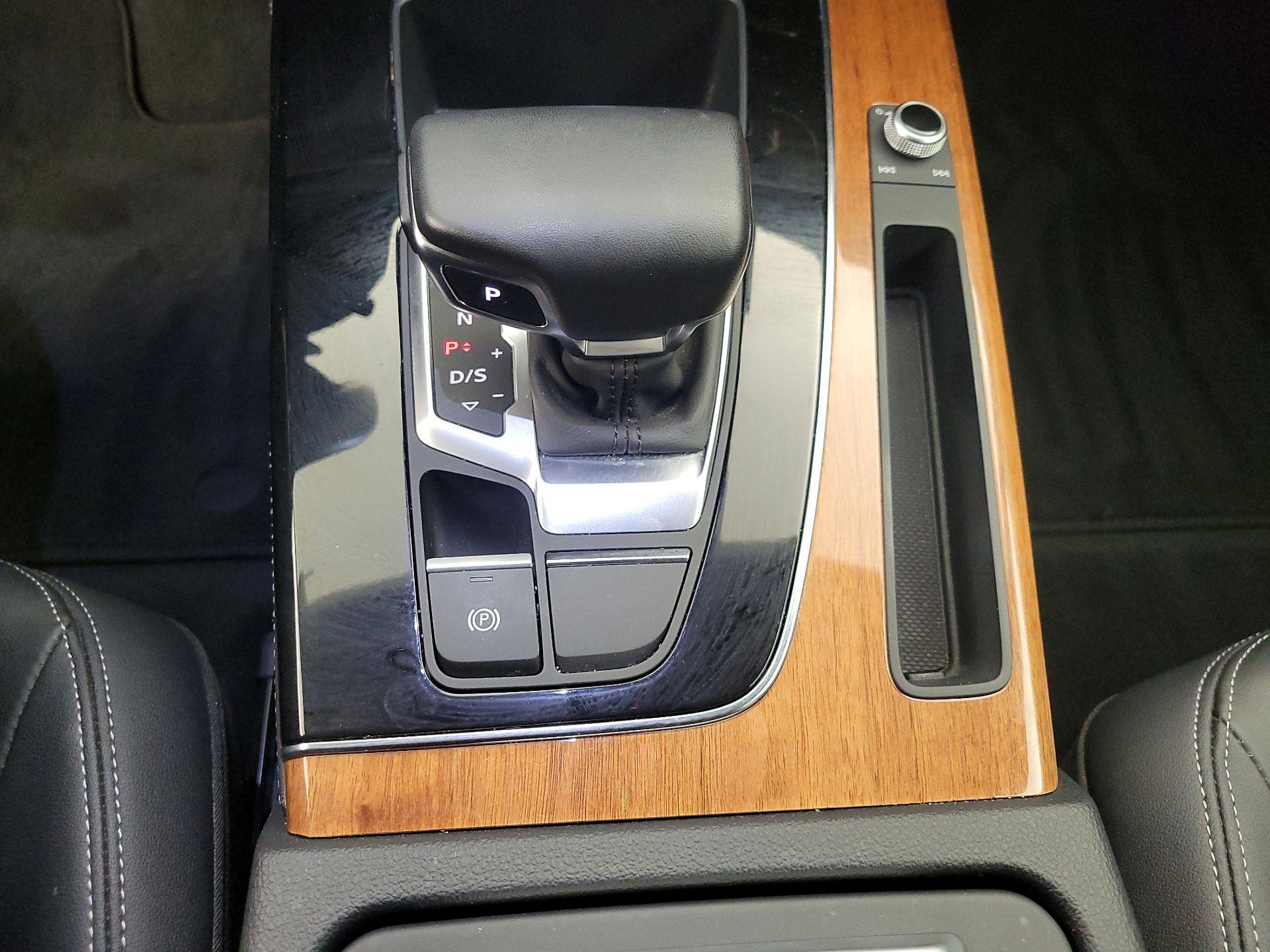 Thumbnail: 2022 Audi Q5 - 18