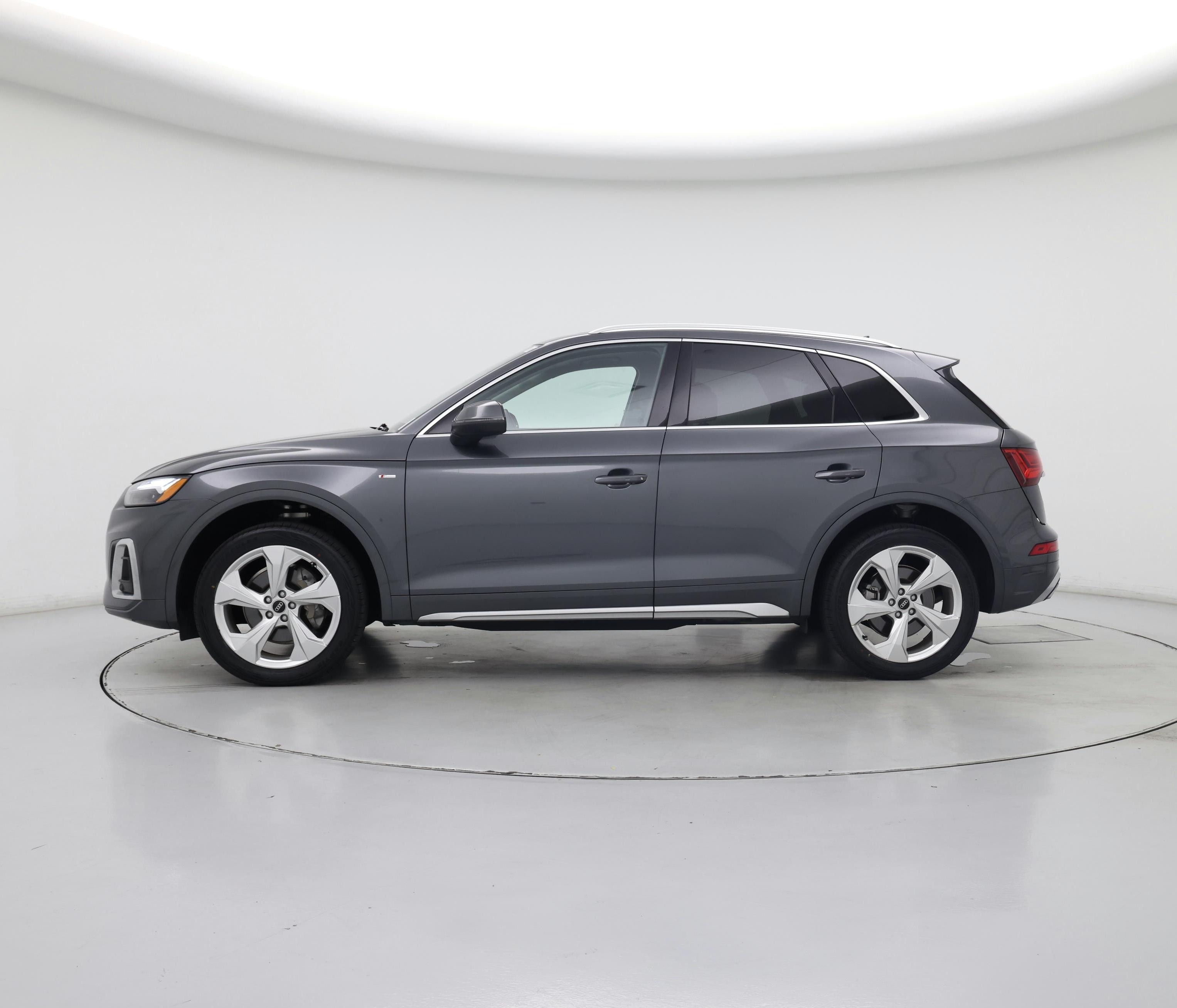 Thumbnail: 2022 Audi Q5 - 3