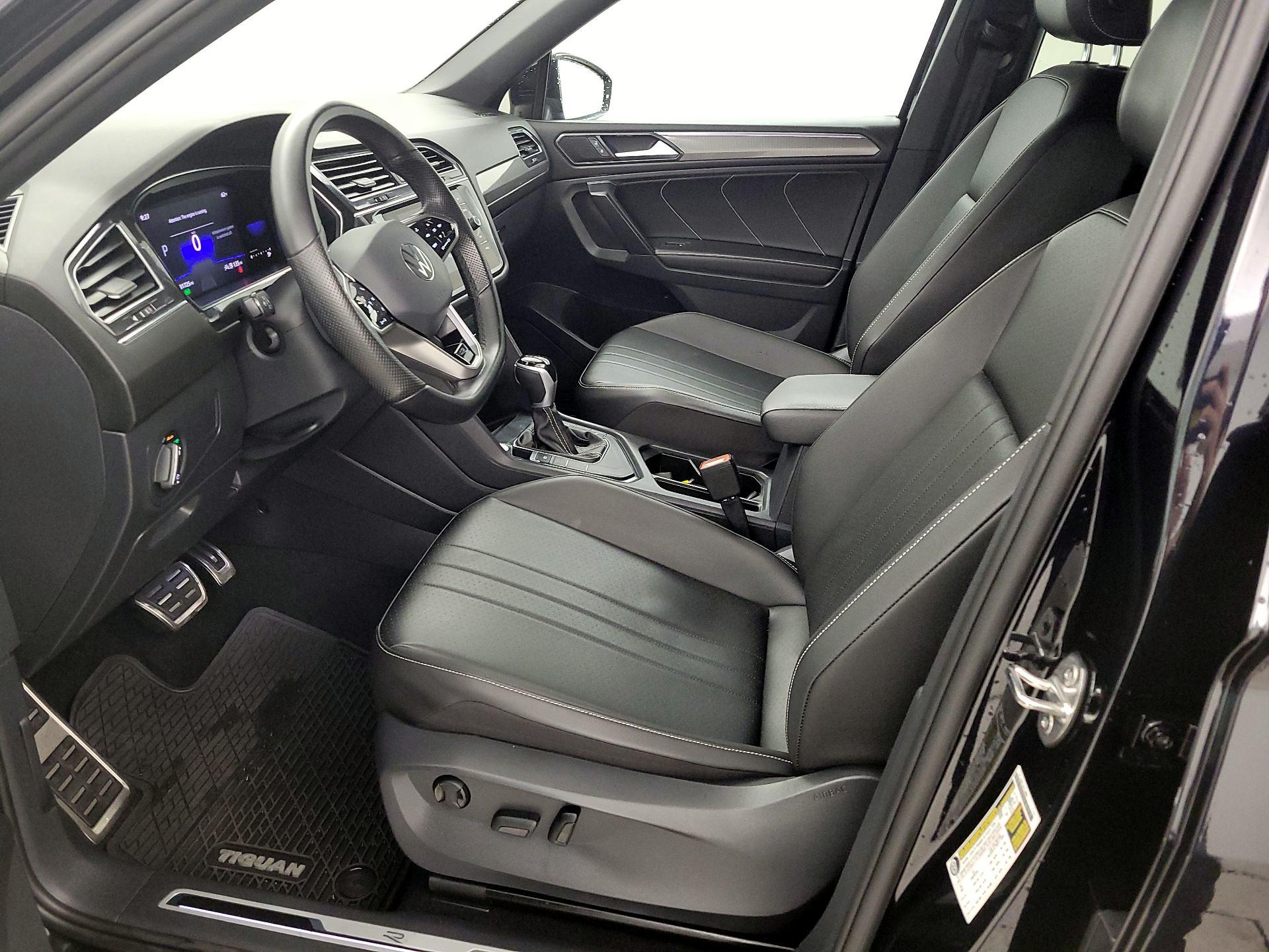 Thumbnail: 2023 Volkswagen Tiguan - 11