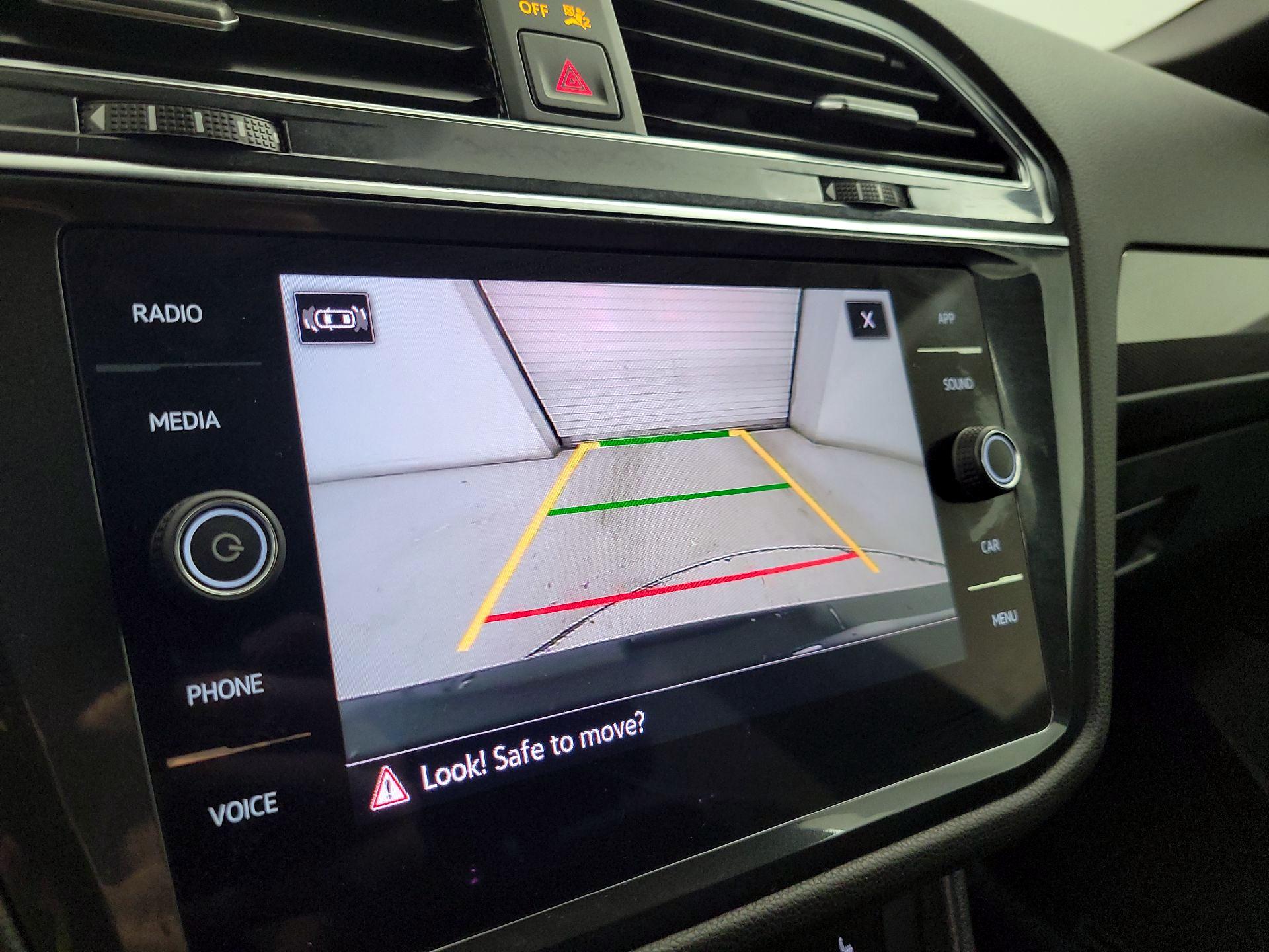 Thumbnail: 2023 Volkswagen Tiguan - 14