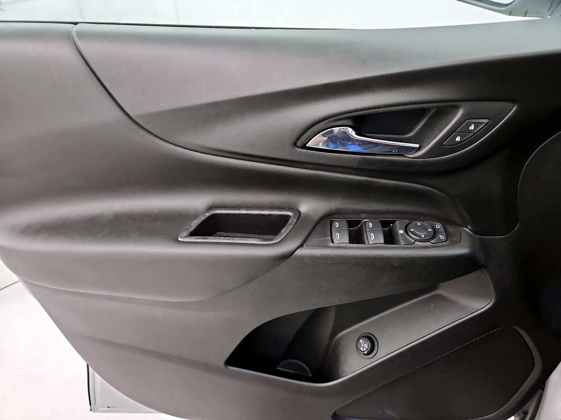 Thumbnail: 2018 Chevrolet Equinox - 12