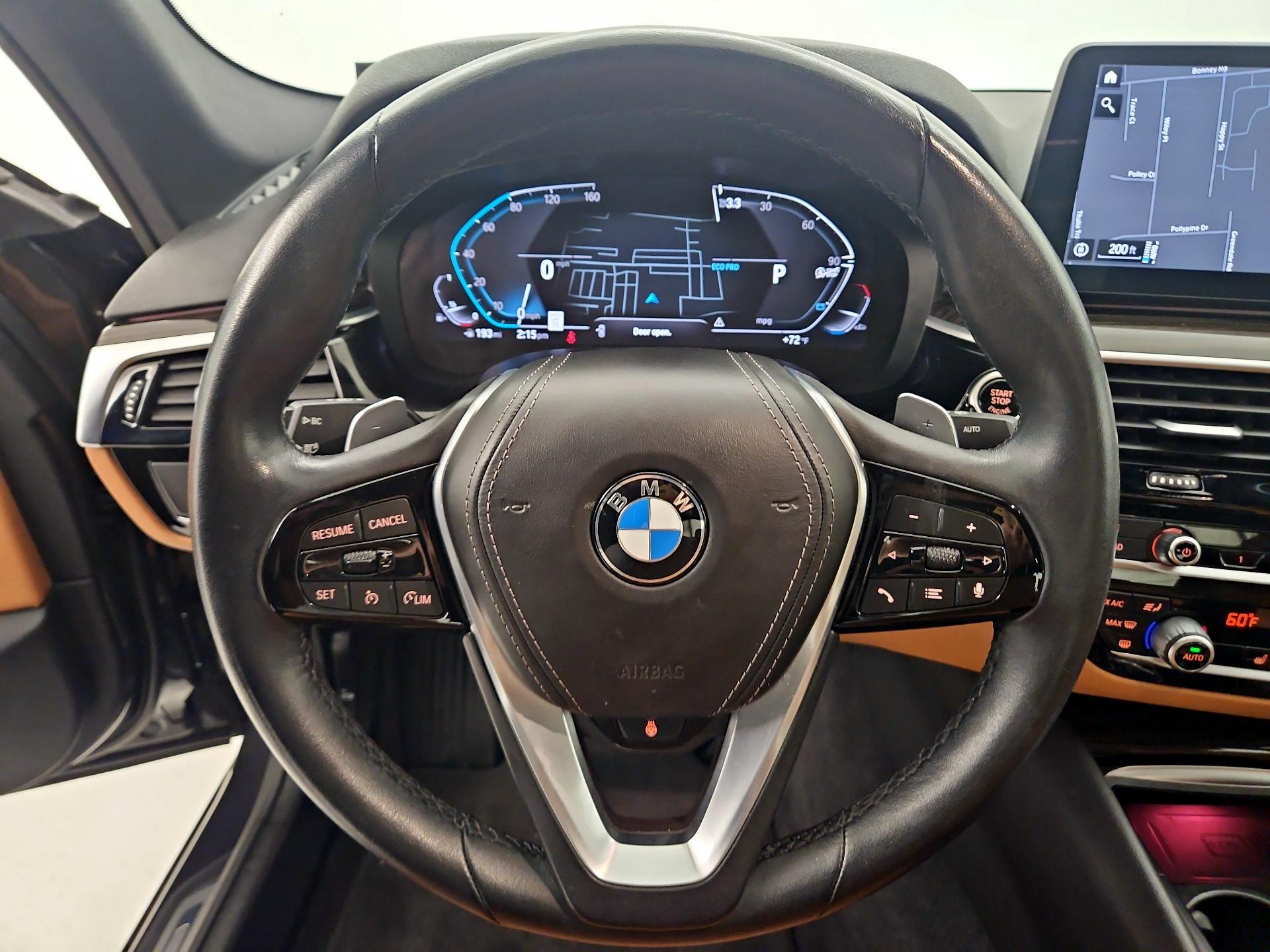 Thumbnail: 2022 BMW 5 Series - 10