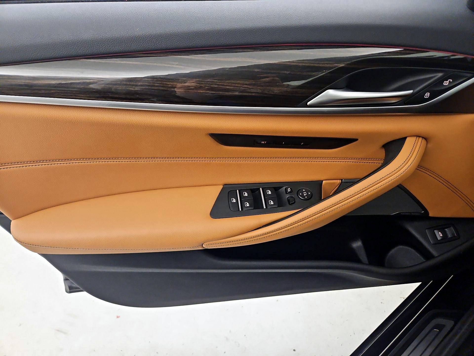 Thumbnail: 2022 BMW 5 Series - 12