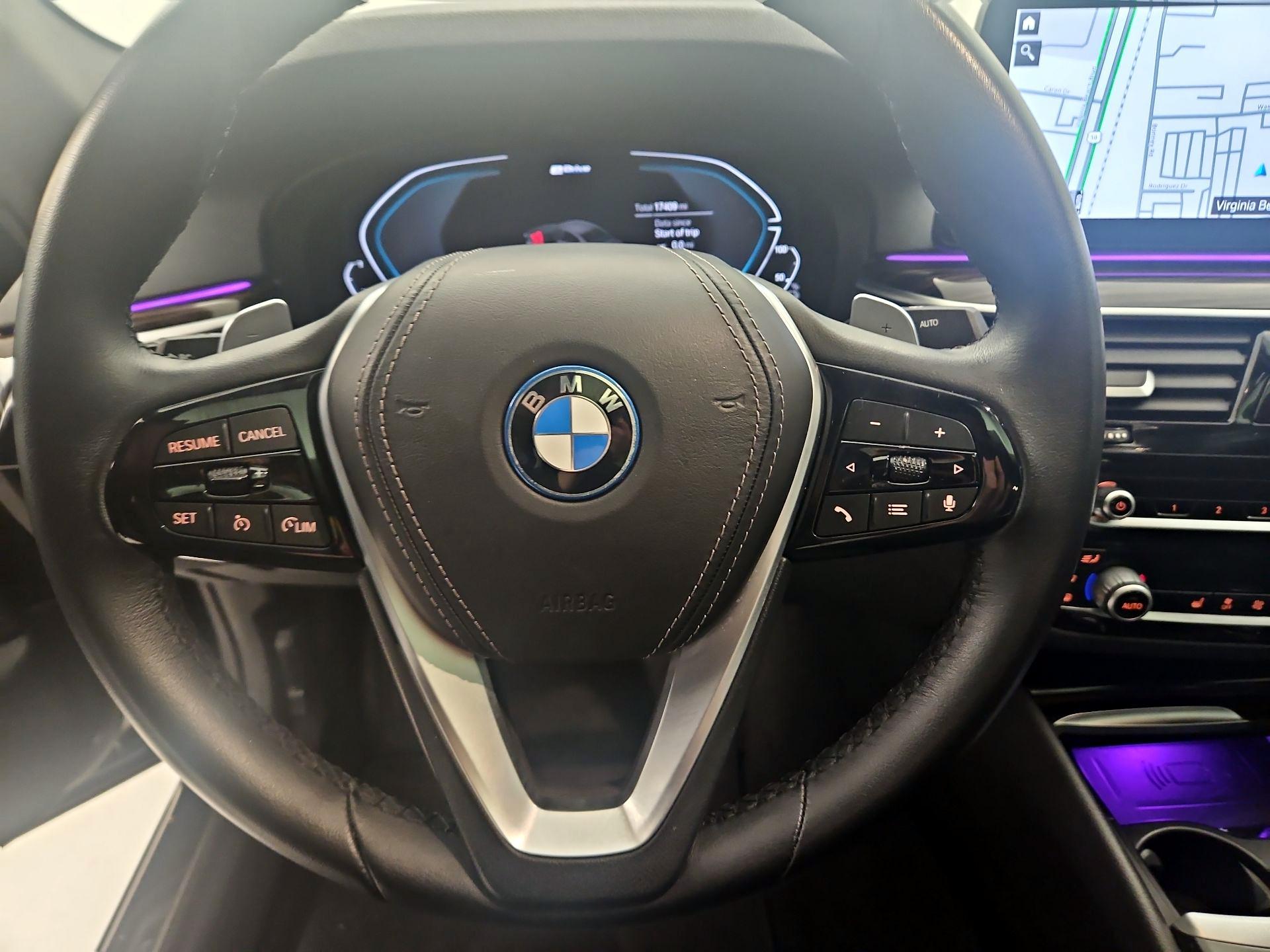 Thumbnail: 2023 BMW 5 Series - 10