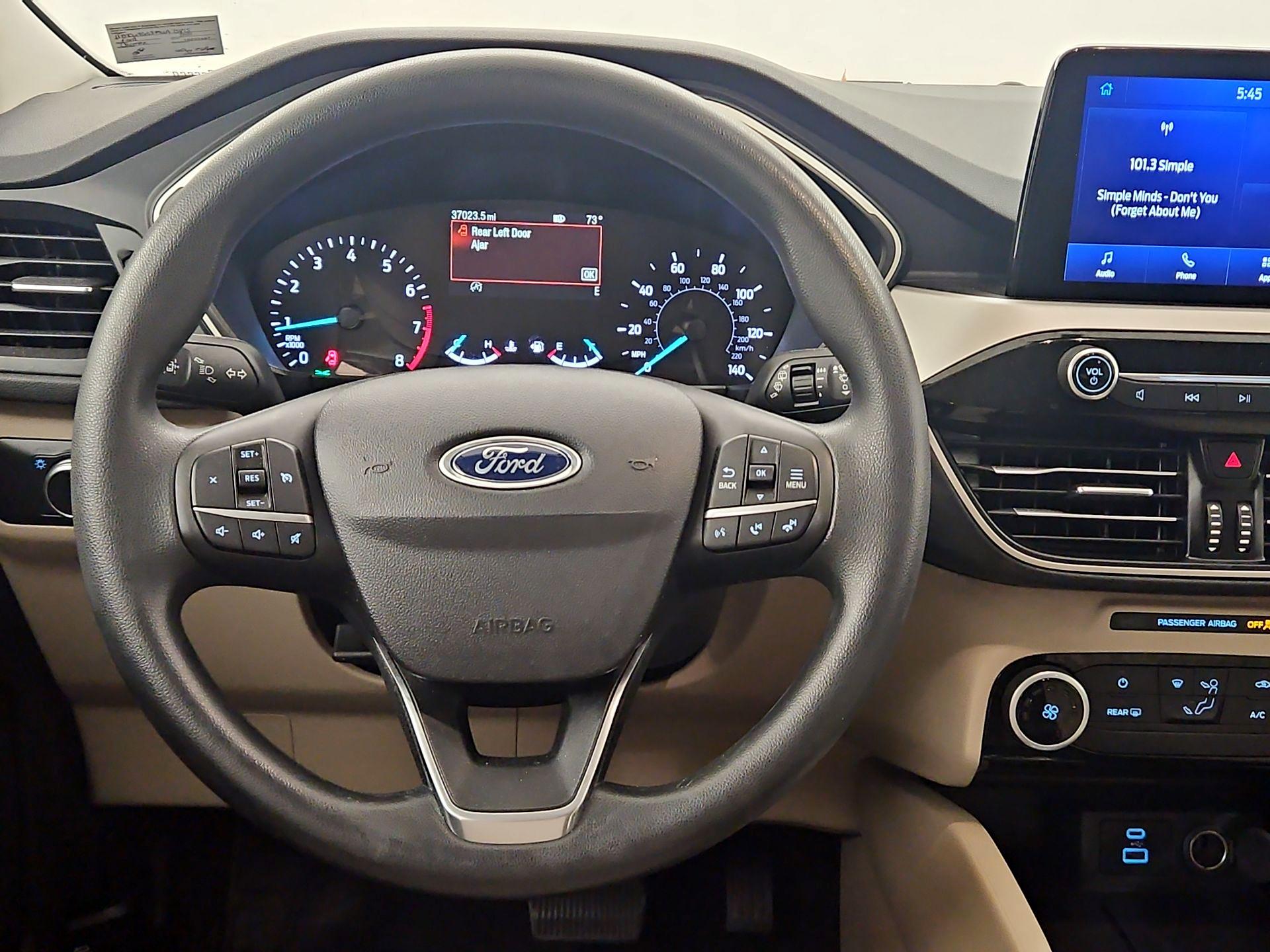 Thumbnail: 2021 Ford Escape - 10