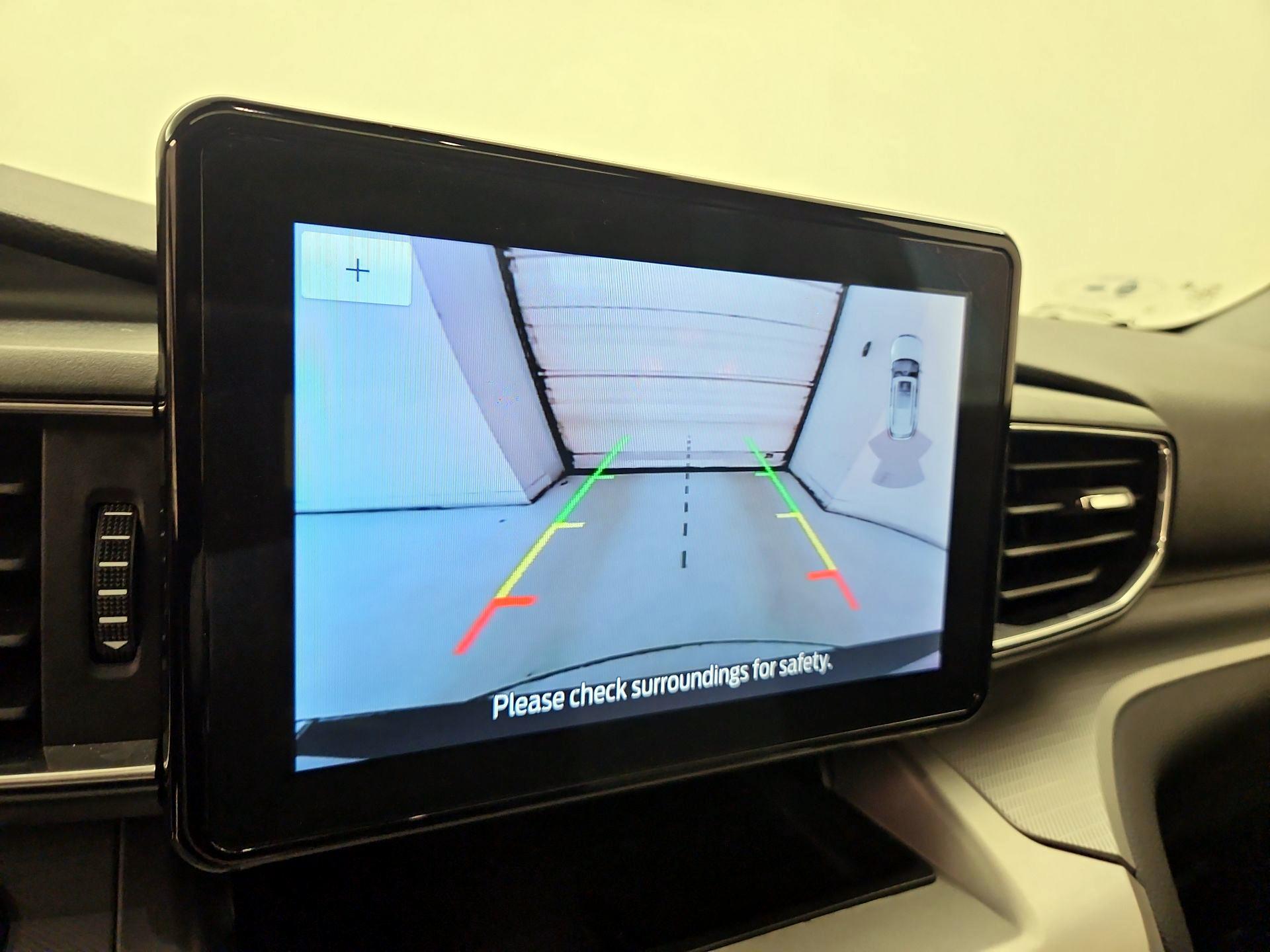 Thumbnail: 2022 Ford Explorer - 15