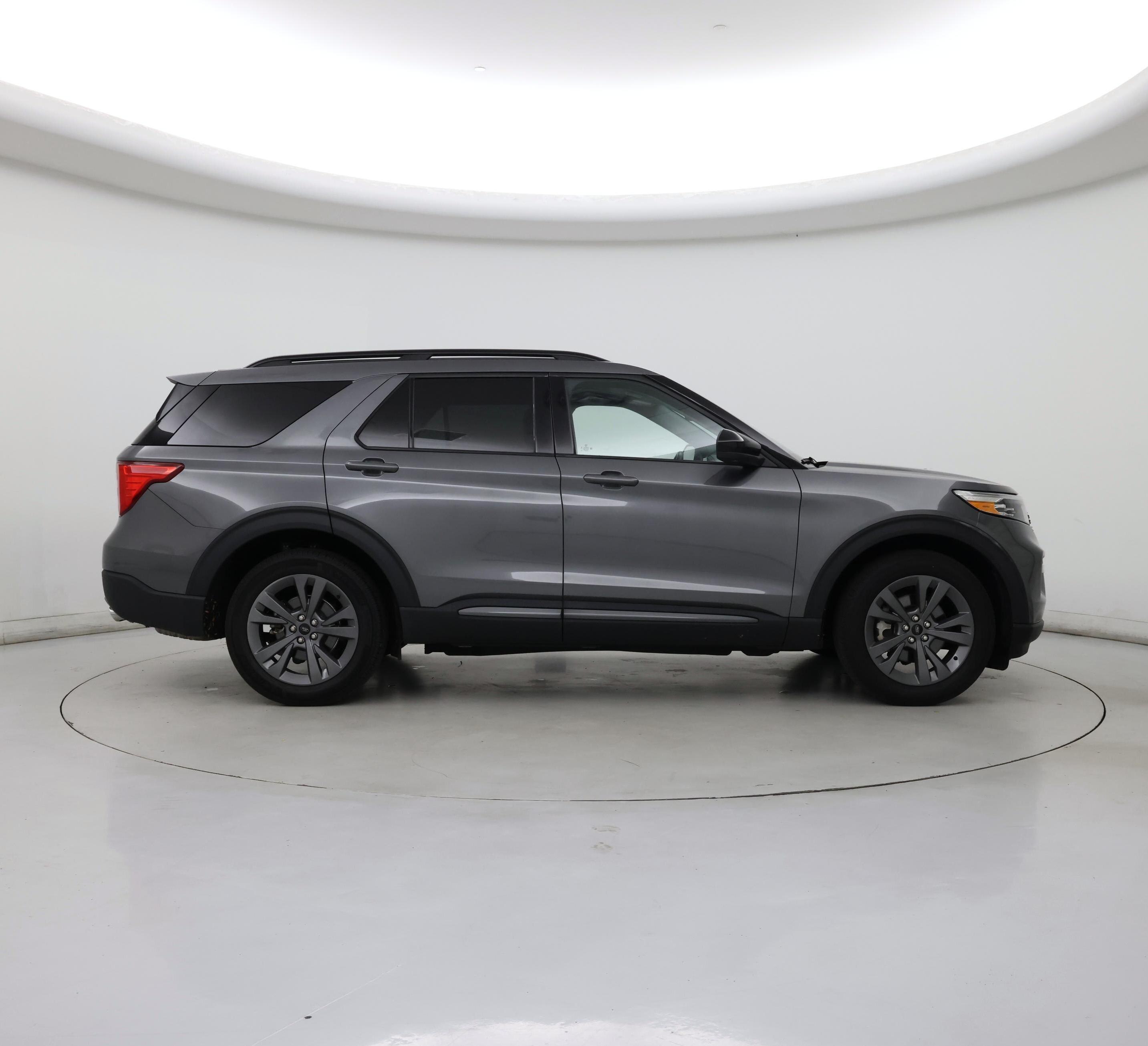 Thumbnail: 2022 Ford Explorer - 7