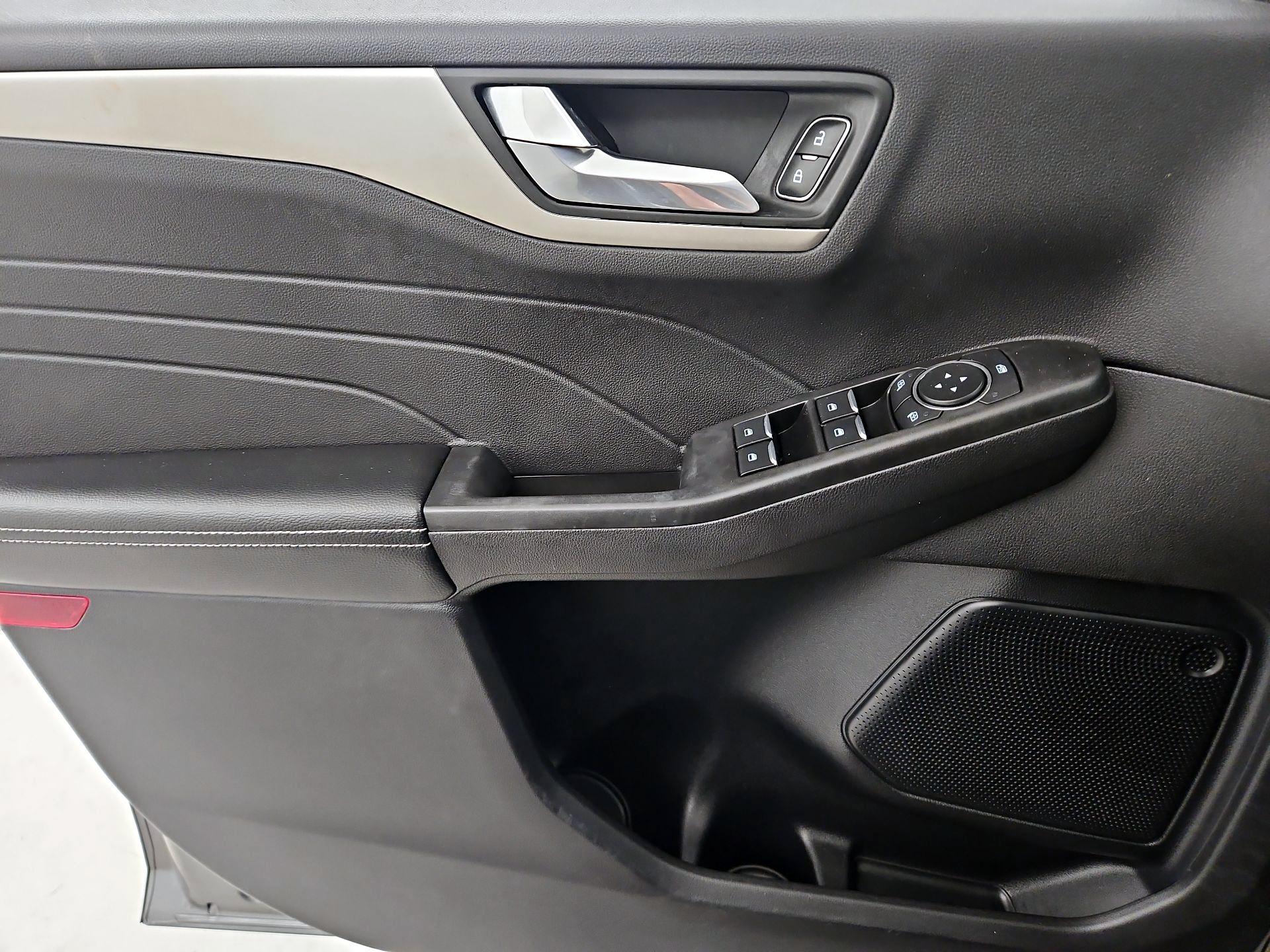 Thumbnail: 2021 Ford Escape - 12