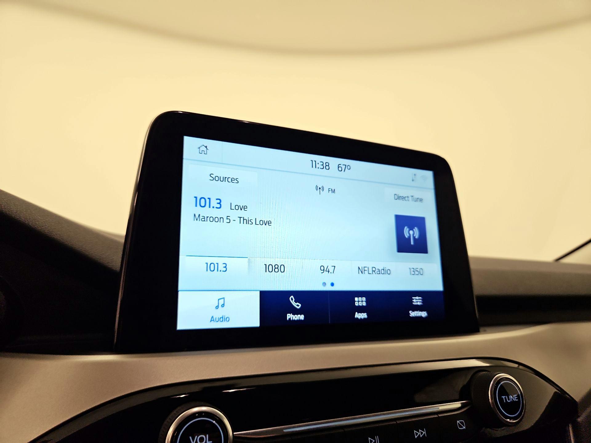 Thumbnail: 2021 Ford Escape - 15