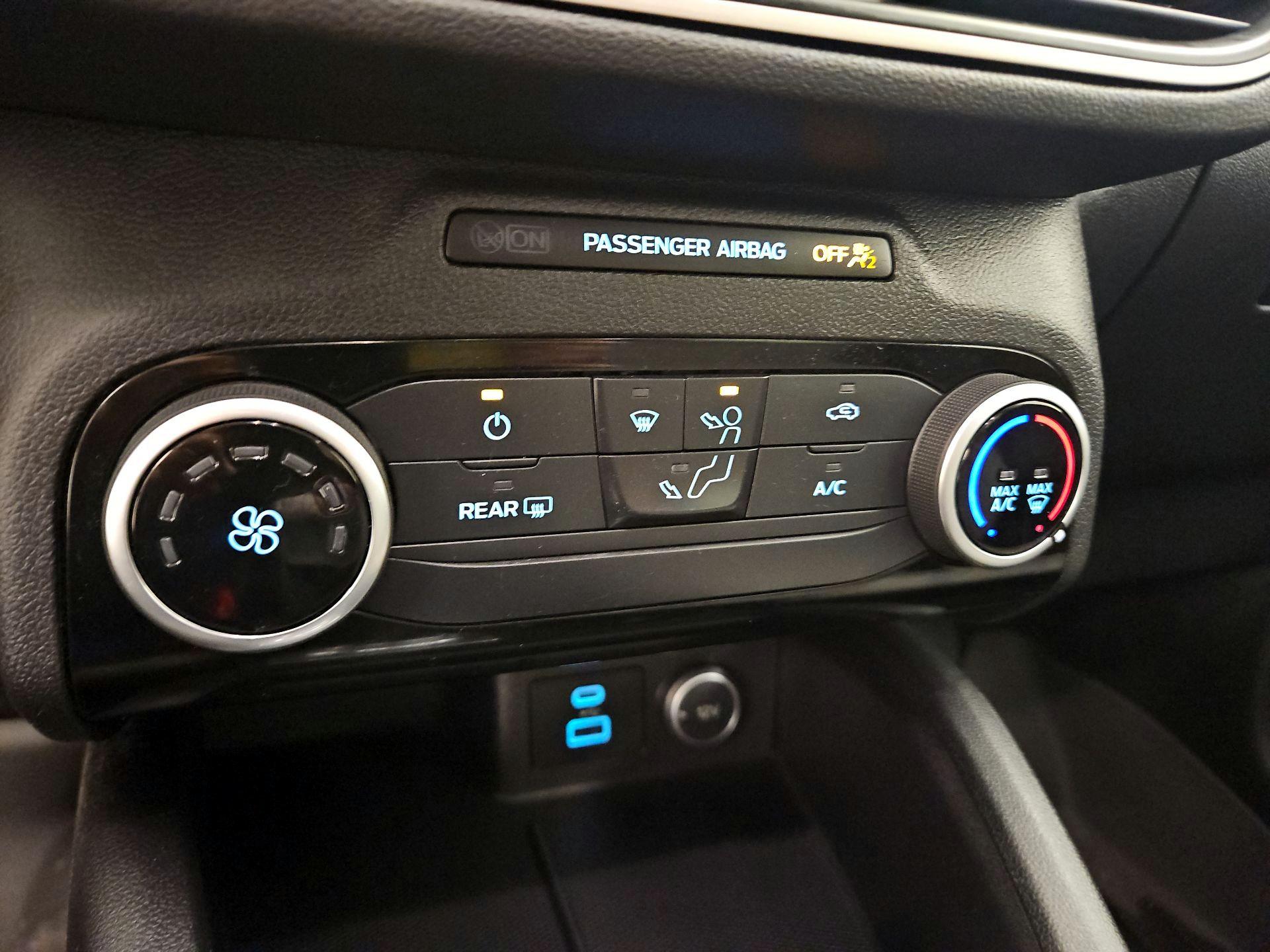 Thumbnail: 2021 Ford Escape - 16