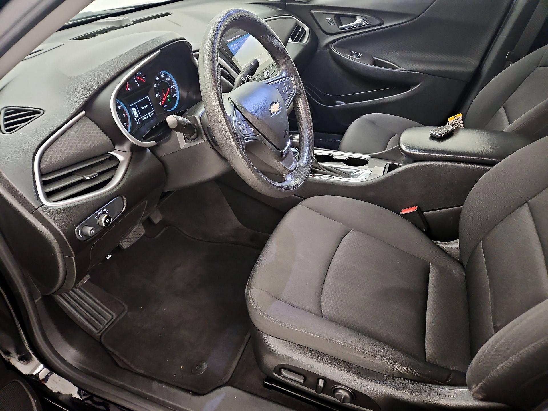 Thumbnail: 2020 Chevrolet Malibu - 11