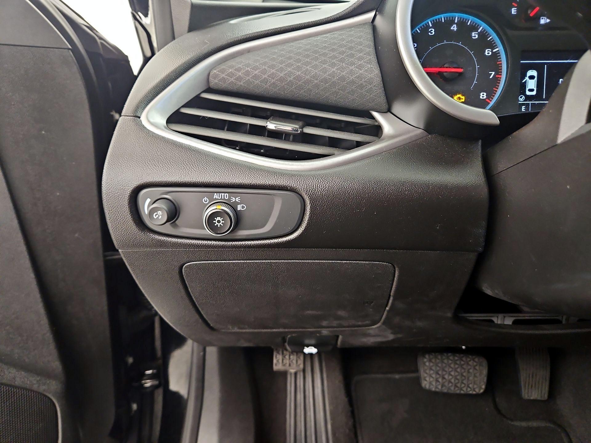 Thumbnail: 2020 Chevrolet Malibu - 13