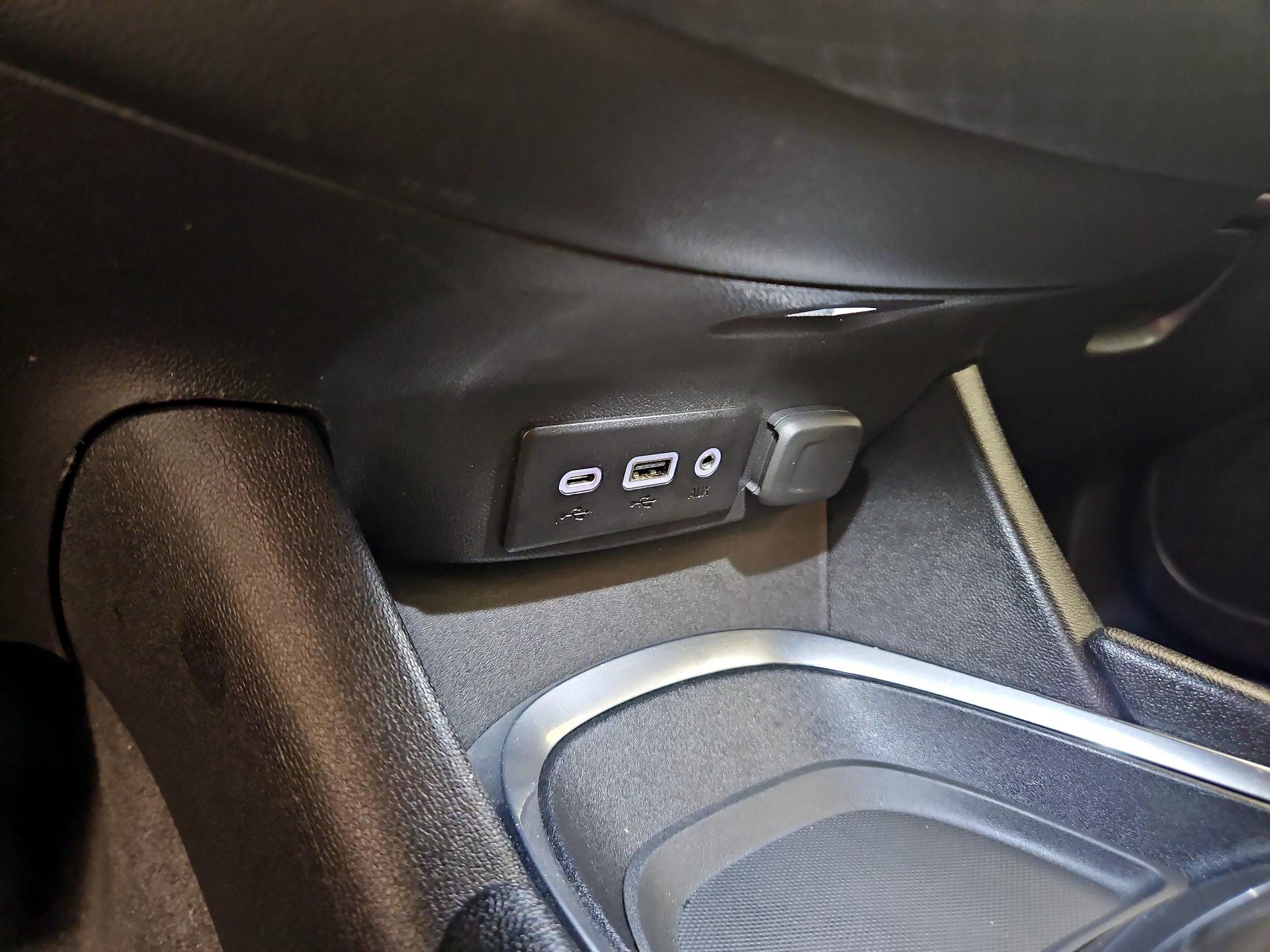 Thumbnail: 2020 Chevrolet Malibu - 18