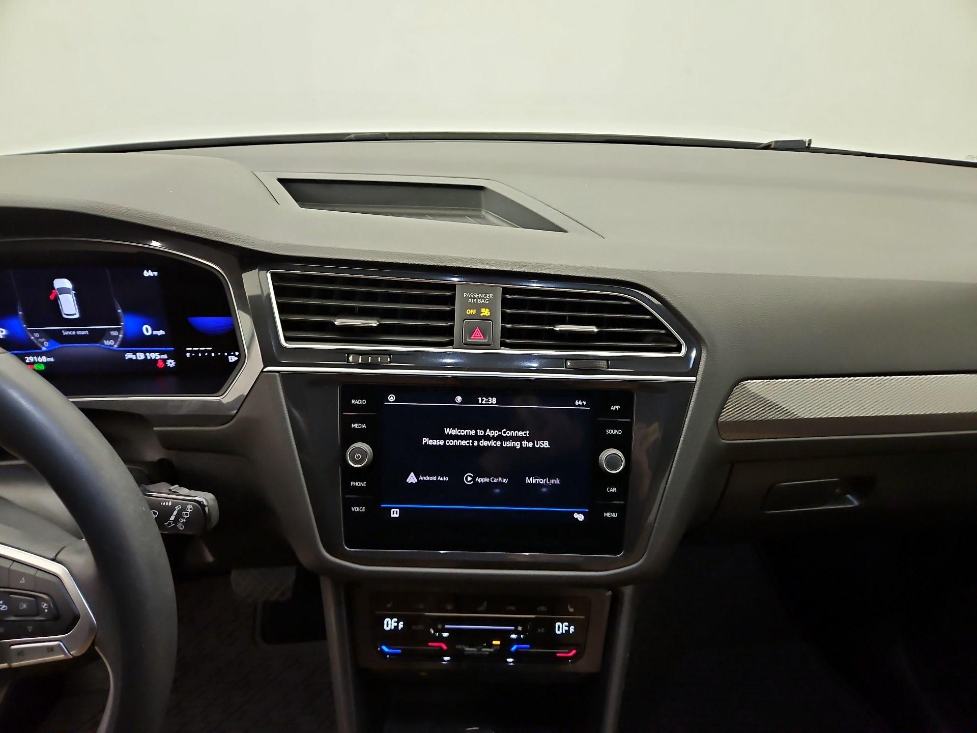 Thumbnail: 2022 Volkswagen Tiguan - 9