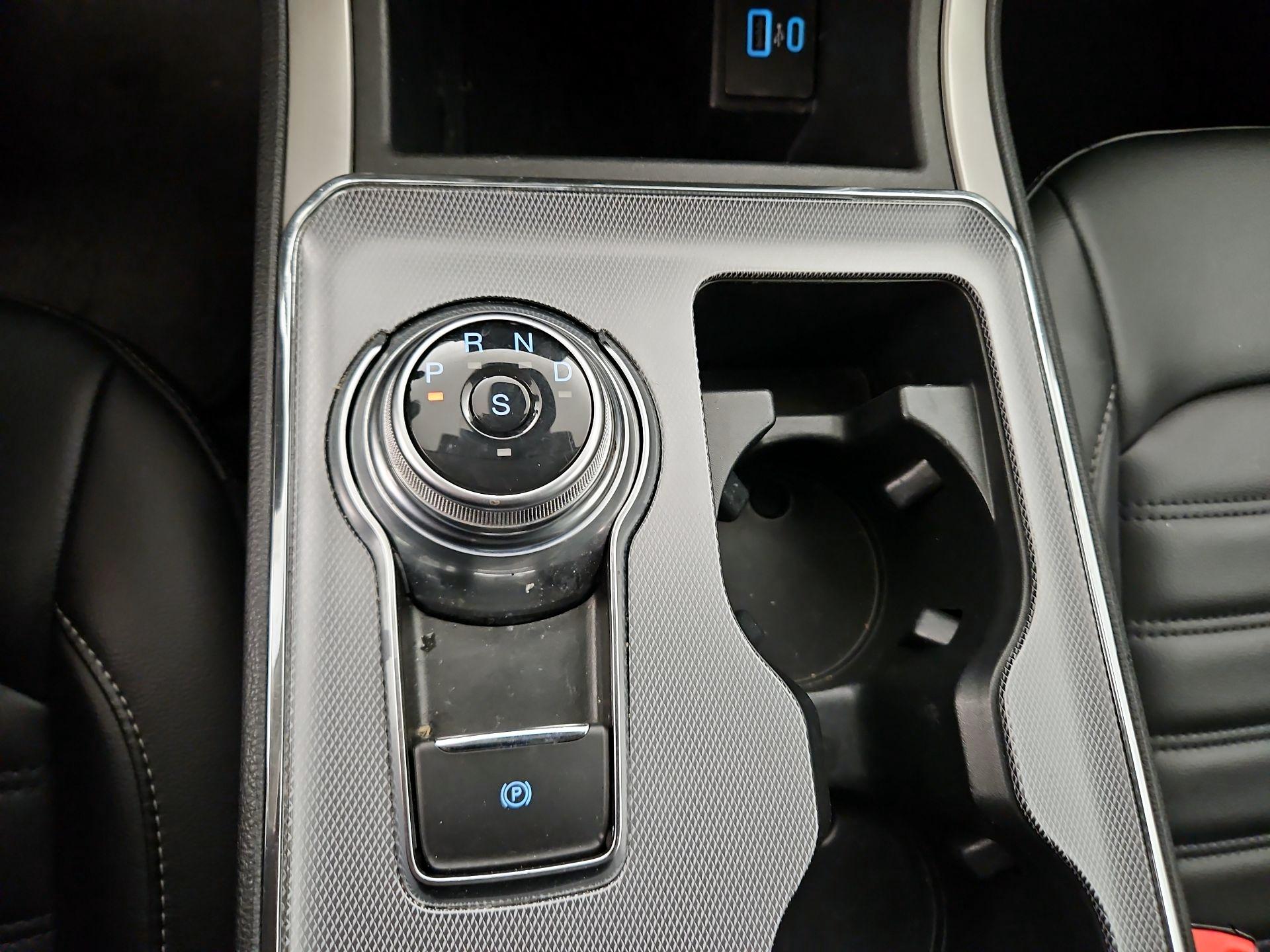 Thumbnail: 2021 Ford Edge - 18