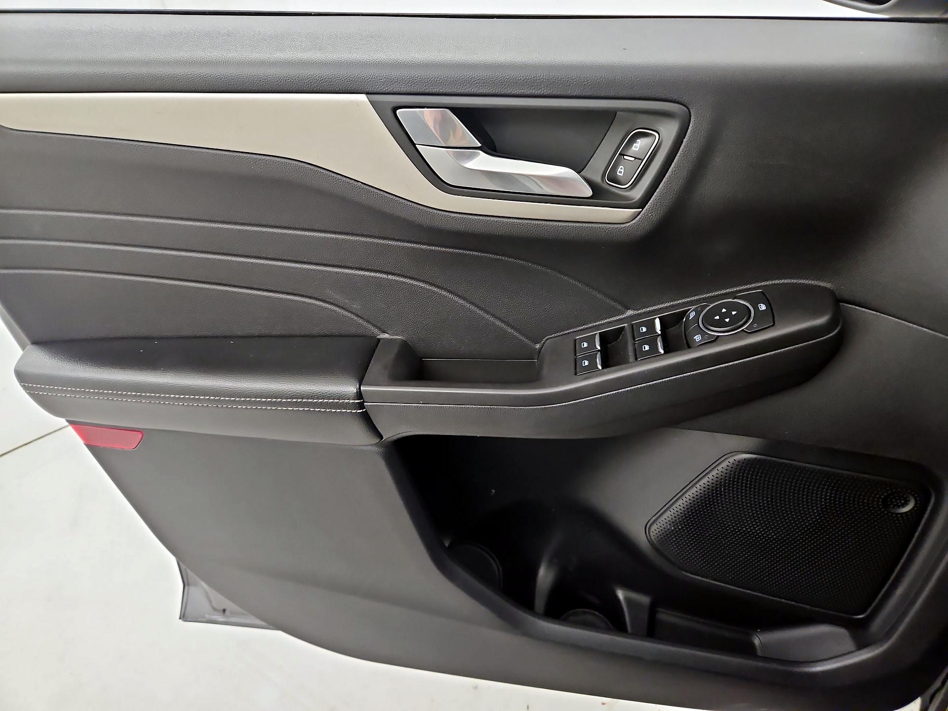 Thumbnail: 2021 Ford Escape - 12