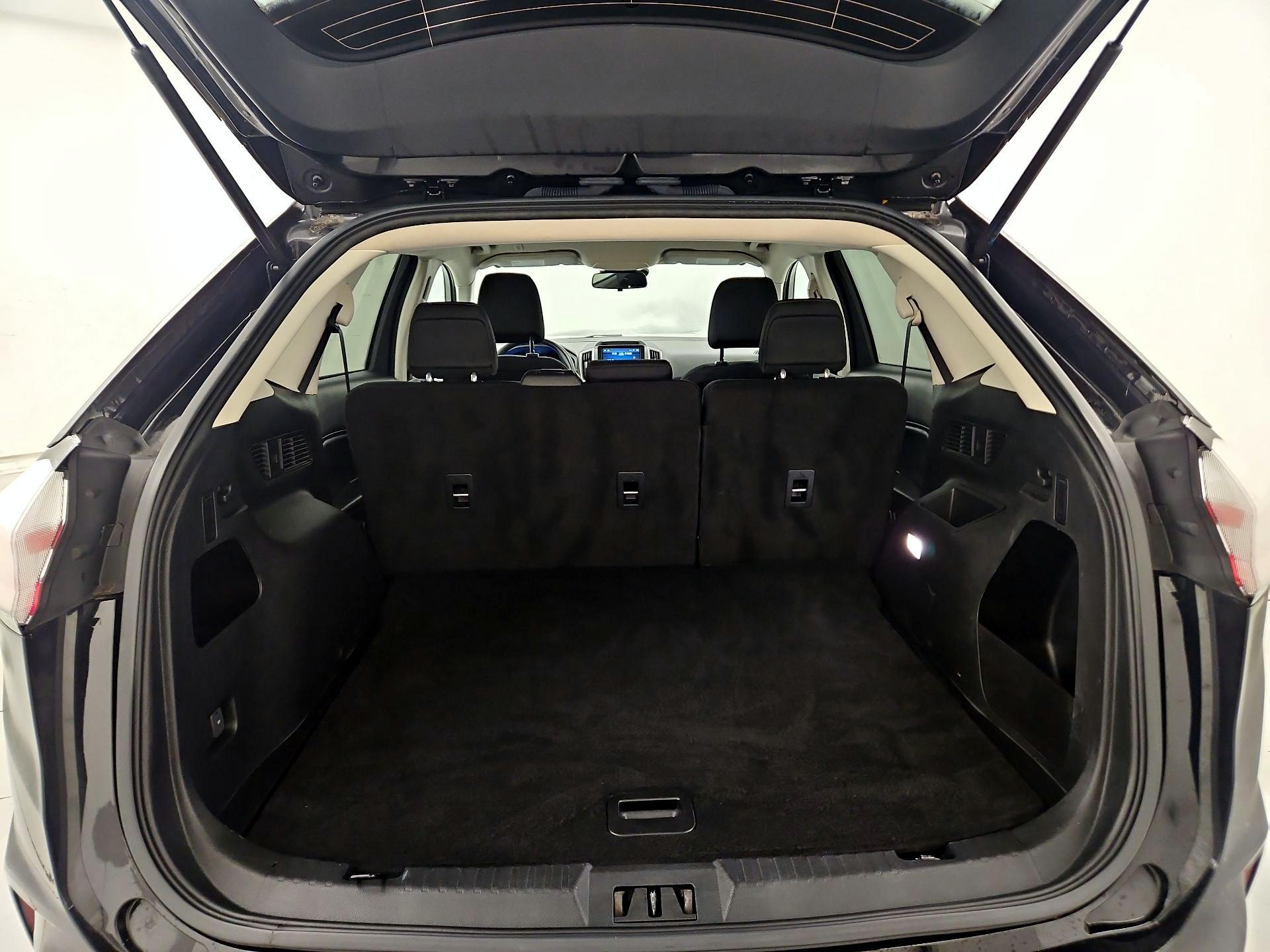 Thumbnail: 2022 Ford Edge - 20