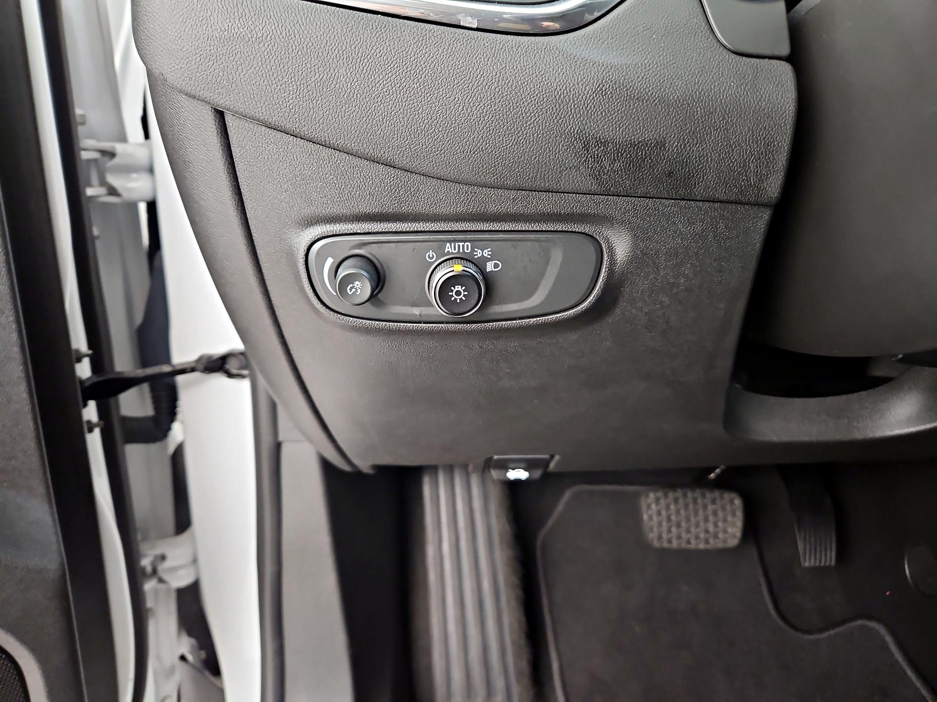 Thumbnail: 2023 Chevrolet Equinox - 13