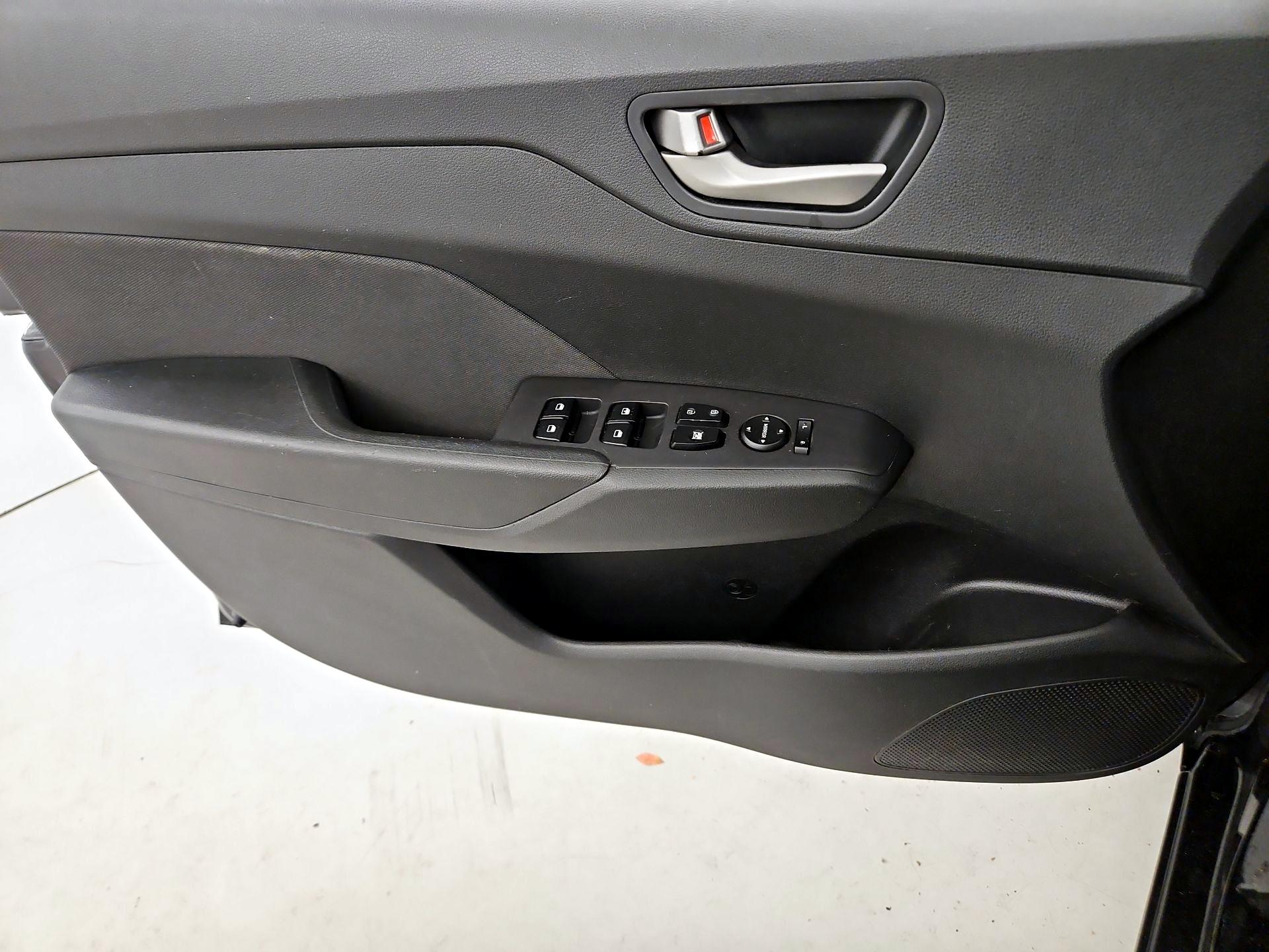 Thumbnail: 2018 Hyundai Accent - 12