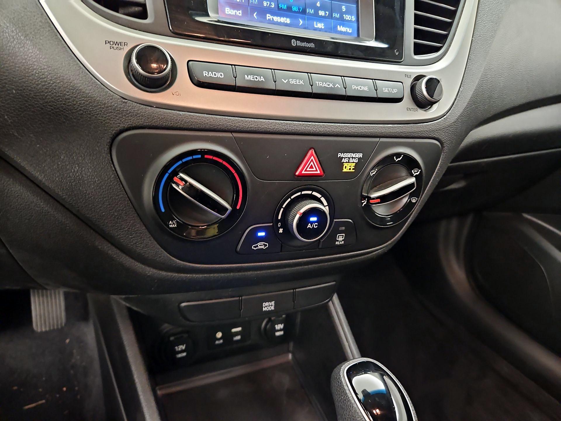 Thumbnail: 2018 Hyundai Accent - 16