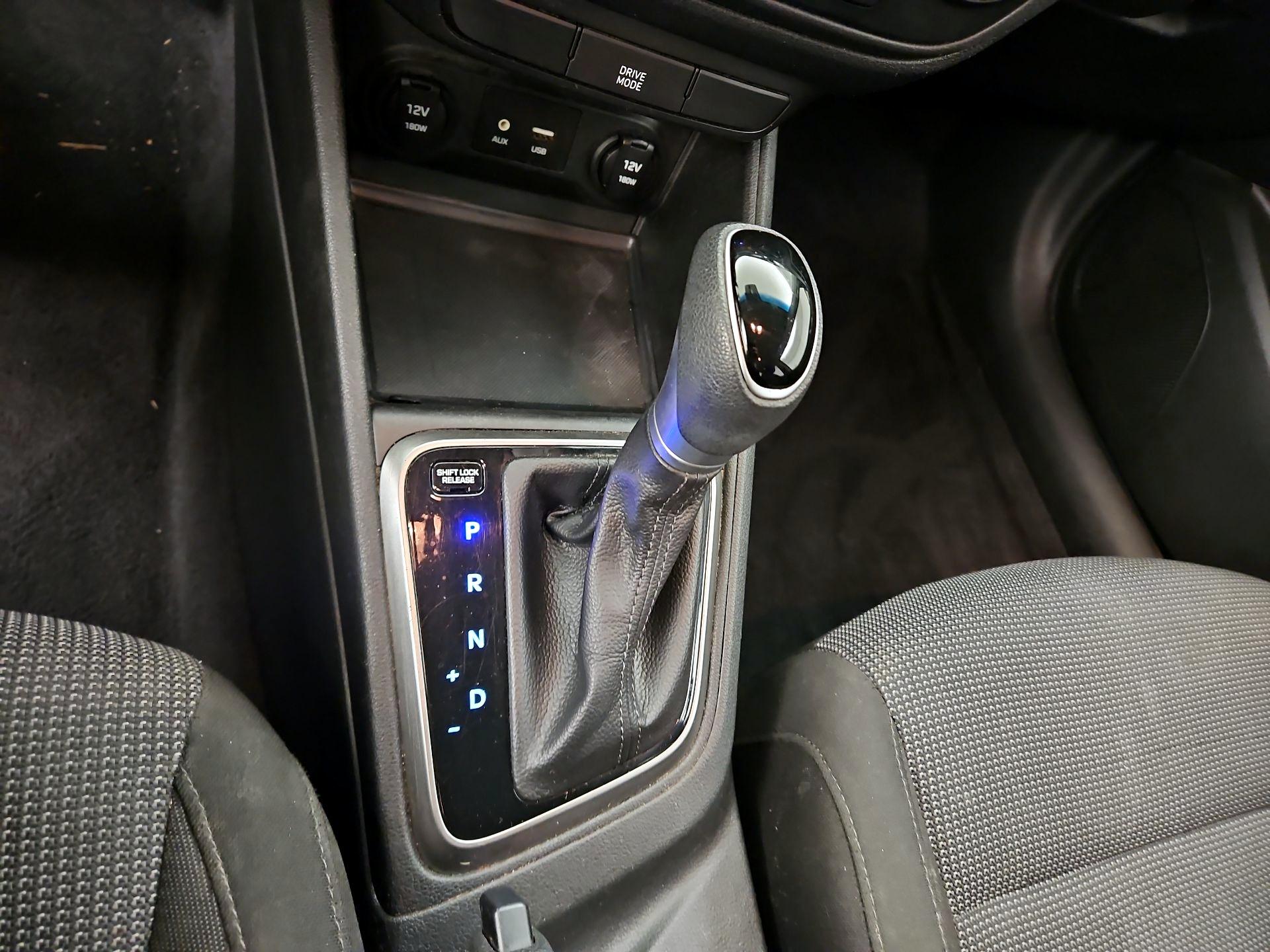 Thumbnail: 2018 Hyundai Accent - 17